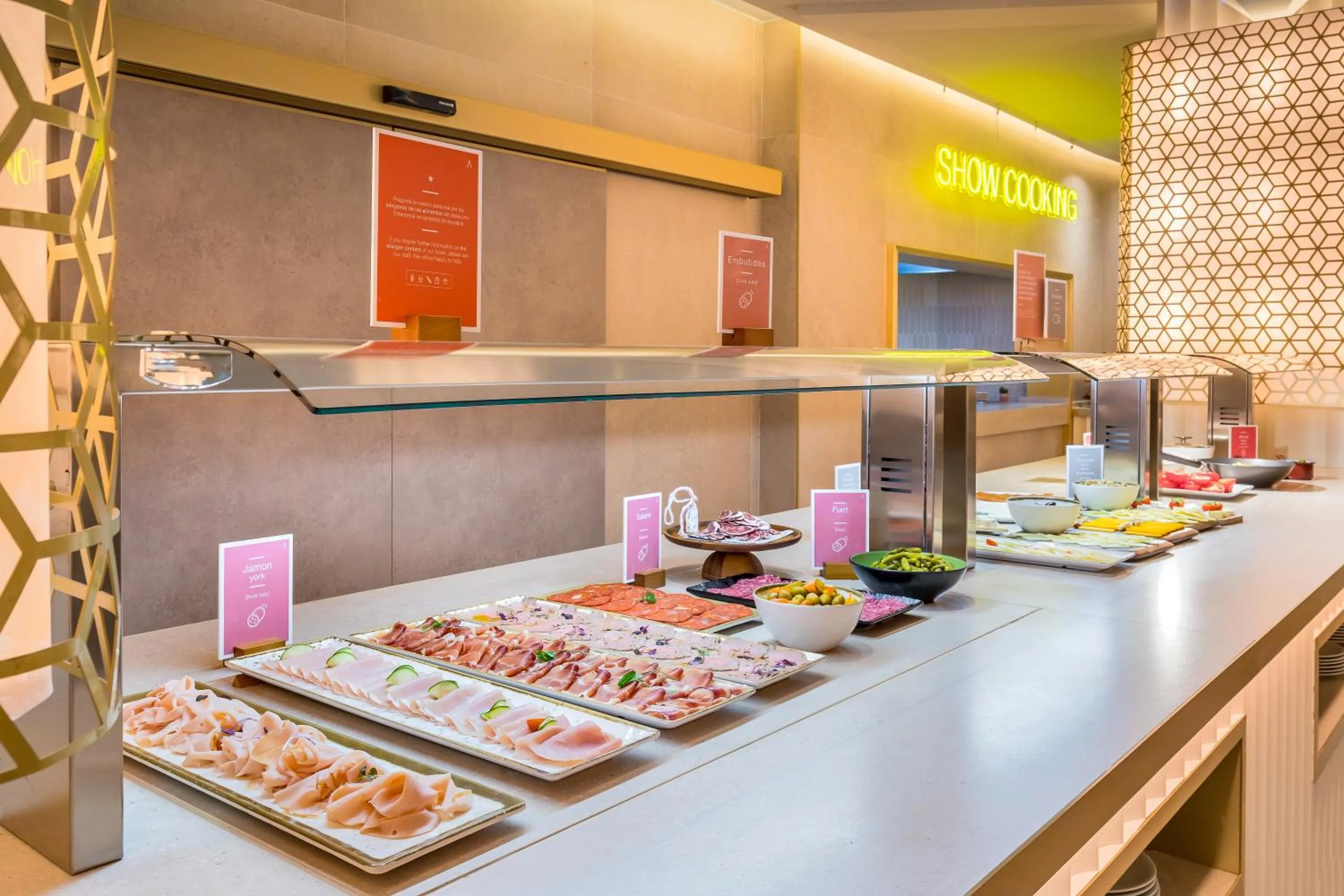 Breakfast in Barceló Carmen Granada