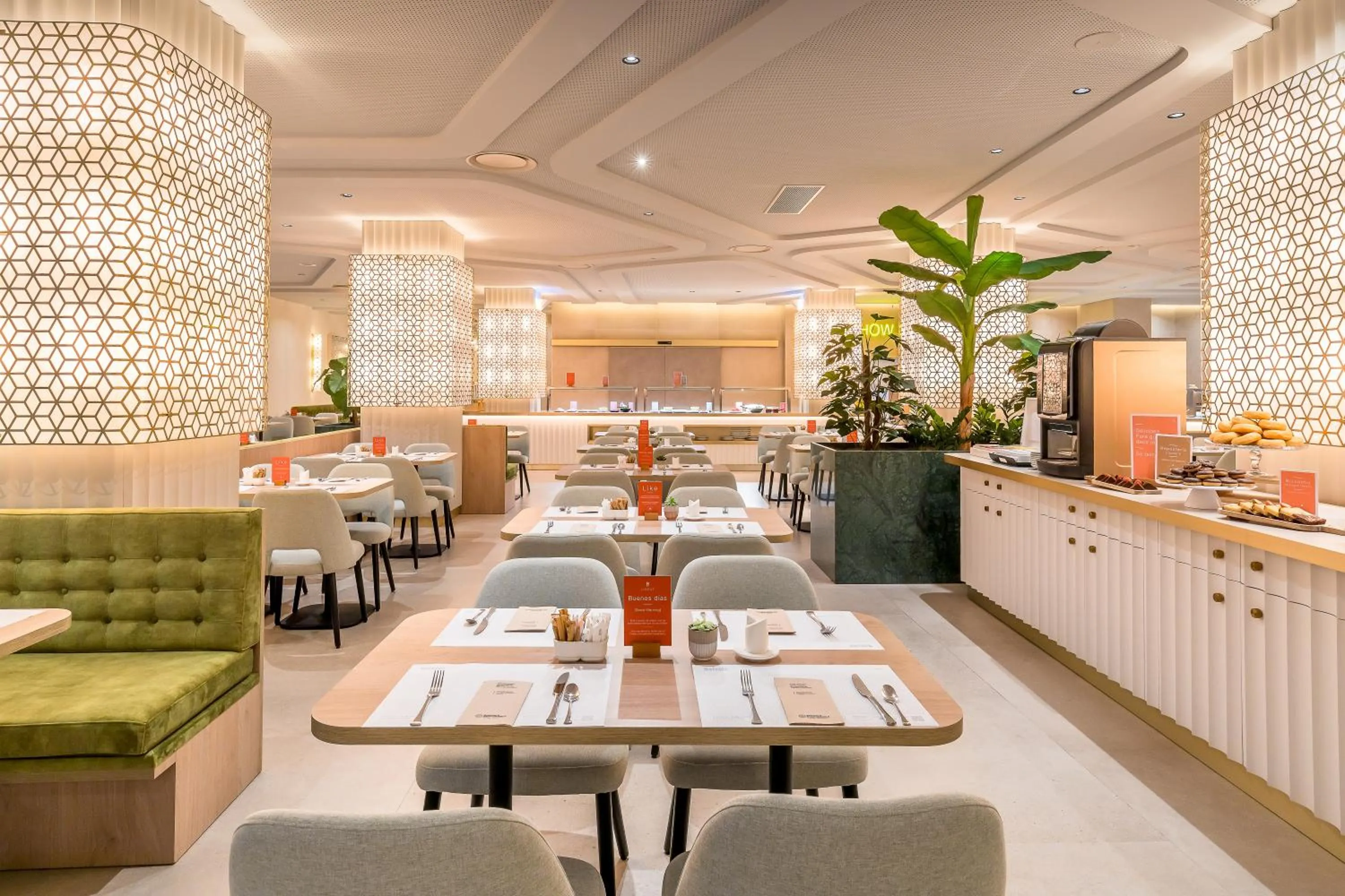 Breakfast in Barceló Carmen Granada