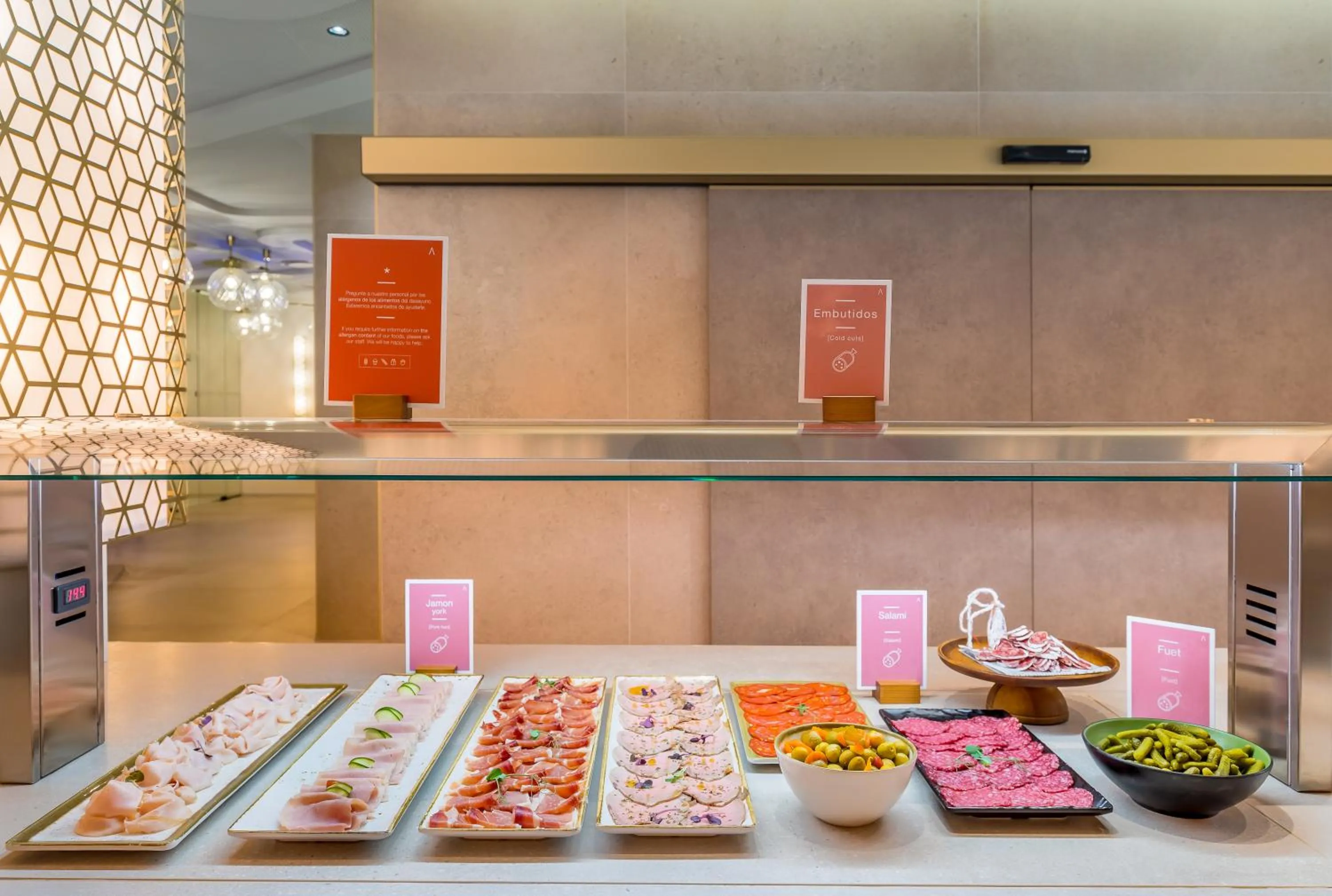 Breakfast in Barceló Carmen Granada