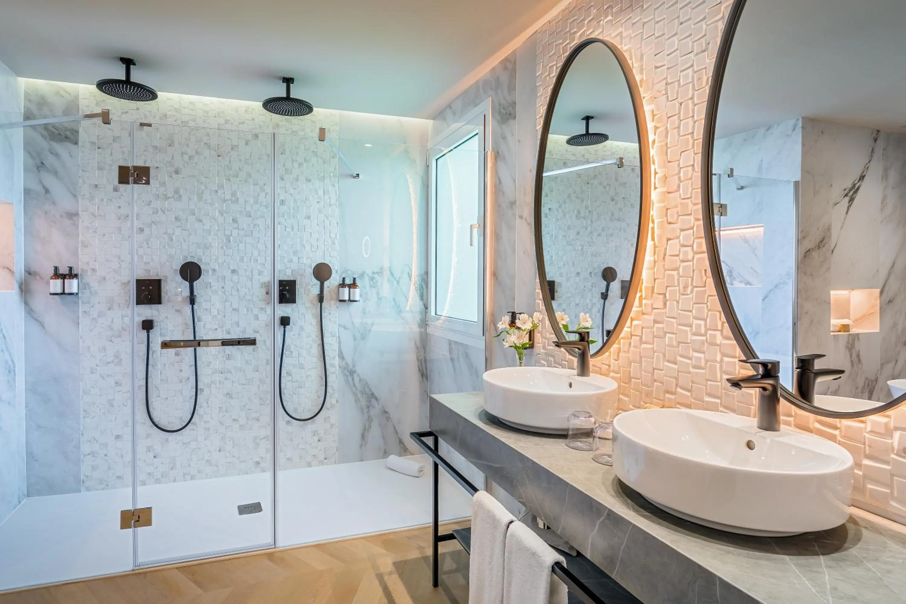 Shower in Barceló Carmen Granada