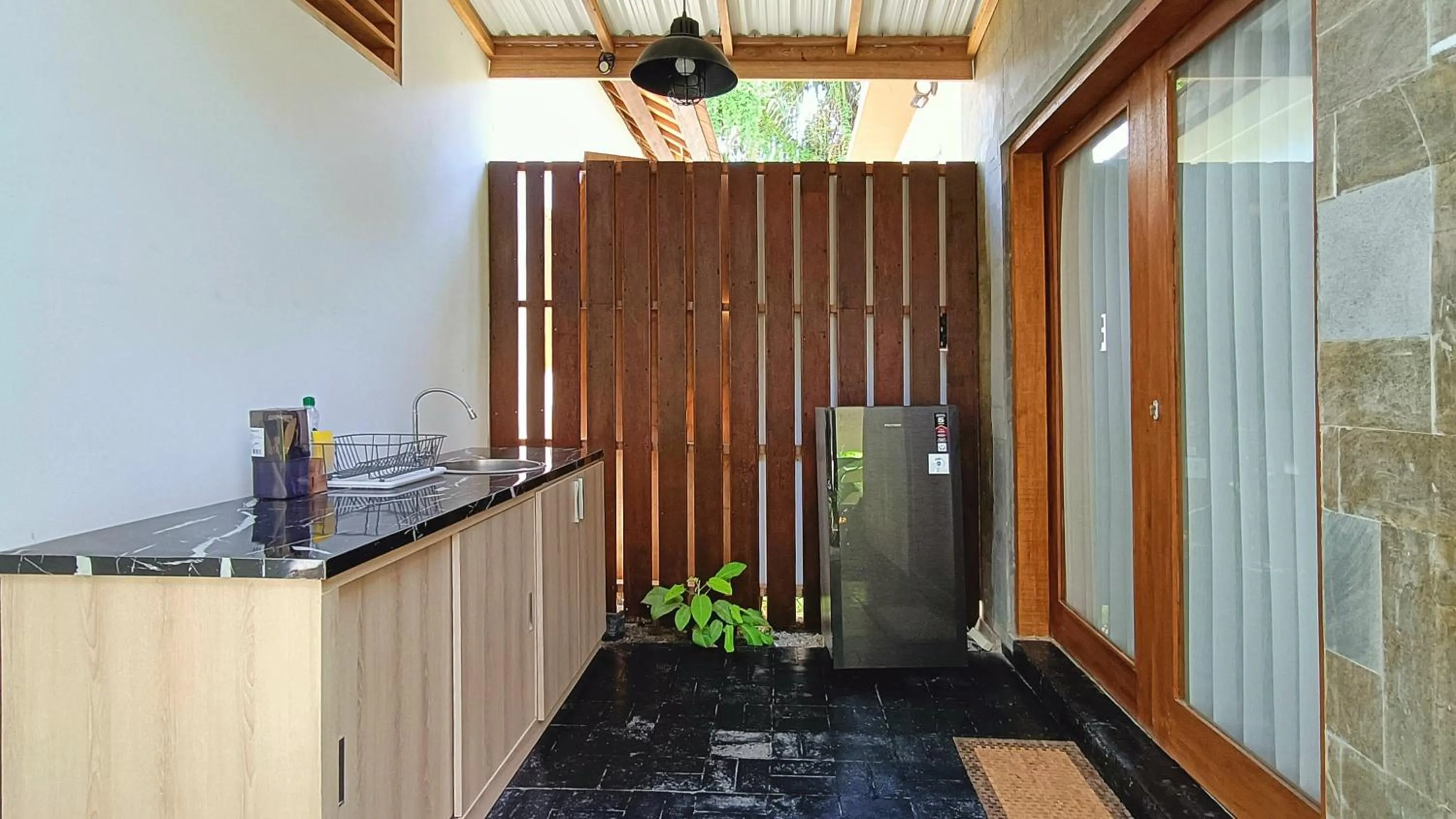 Kitchen or kitchenette in Kies Villas Lombok