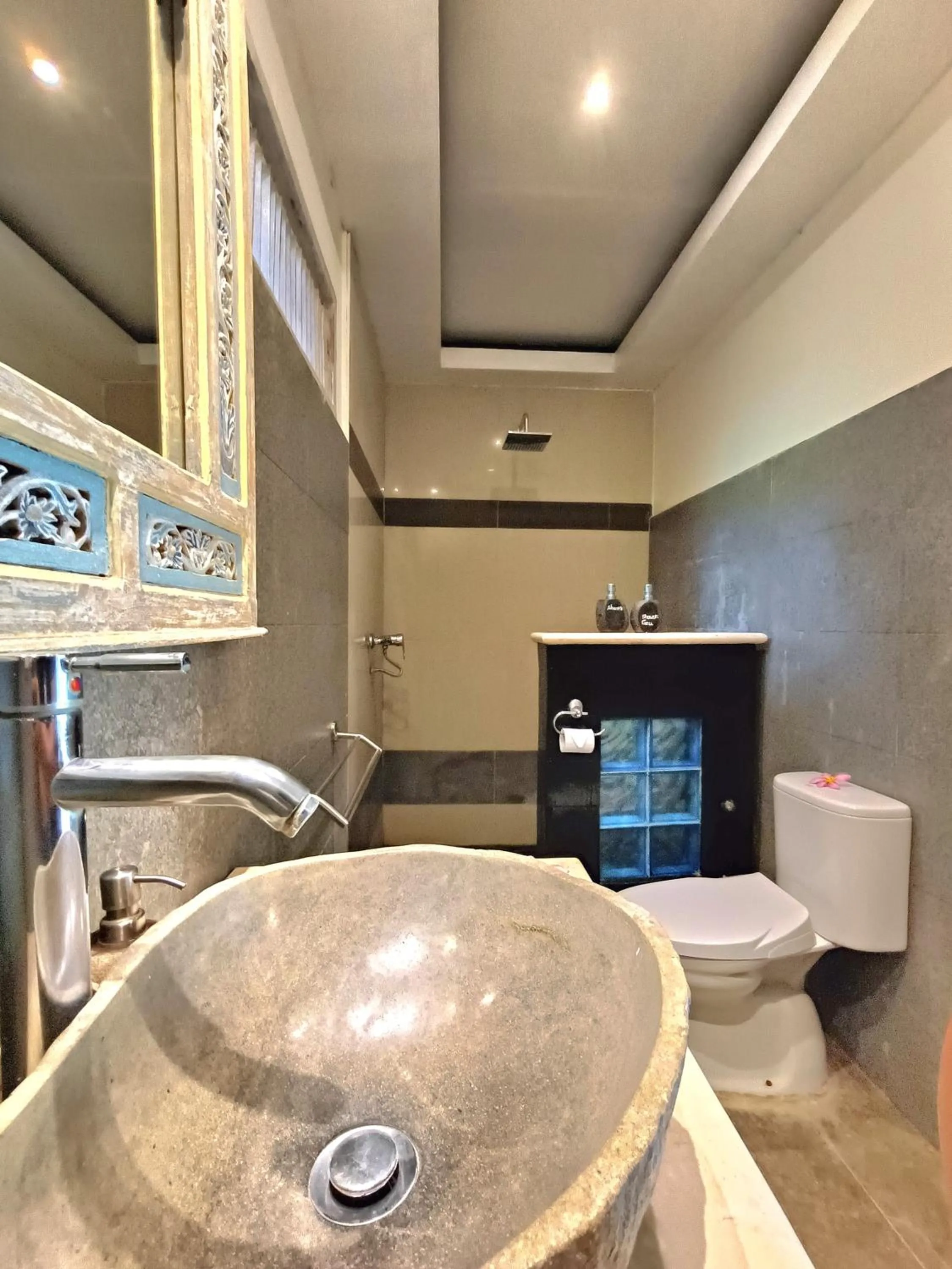 Bathroom in Kies Villas Lombok