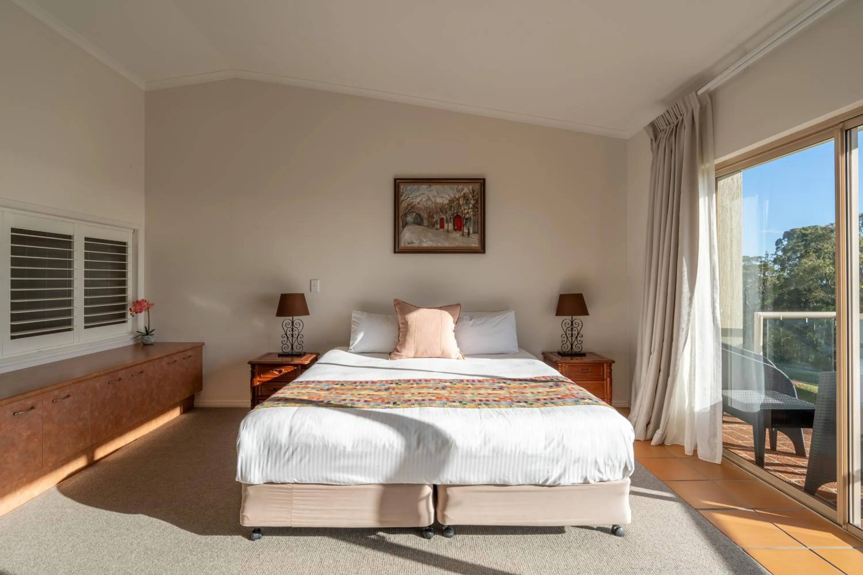 Bed in Eagle Heights Mountain Resort