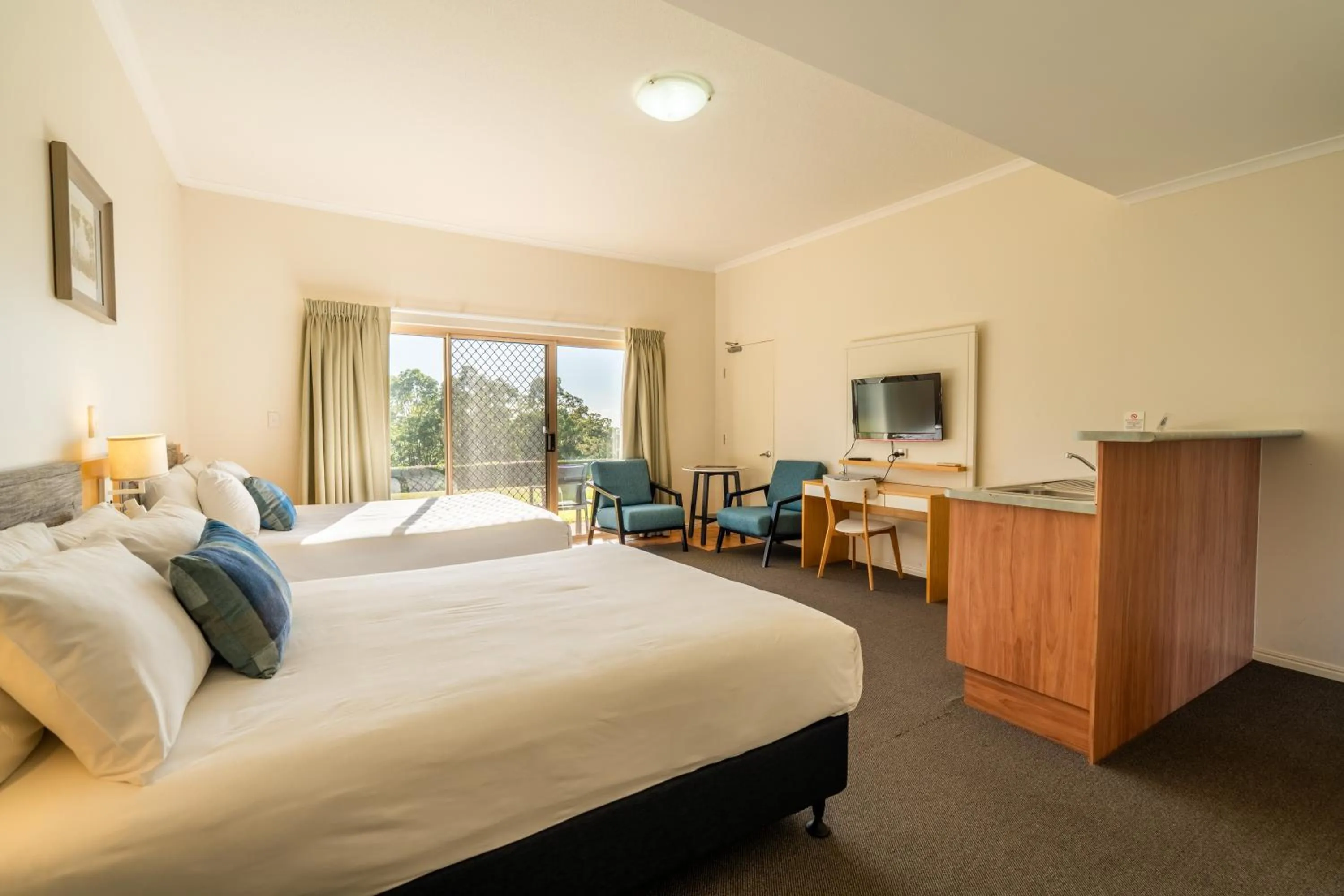 Bed in Eagle Heights Mountain Resort