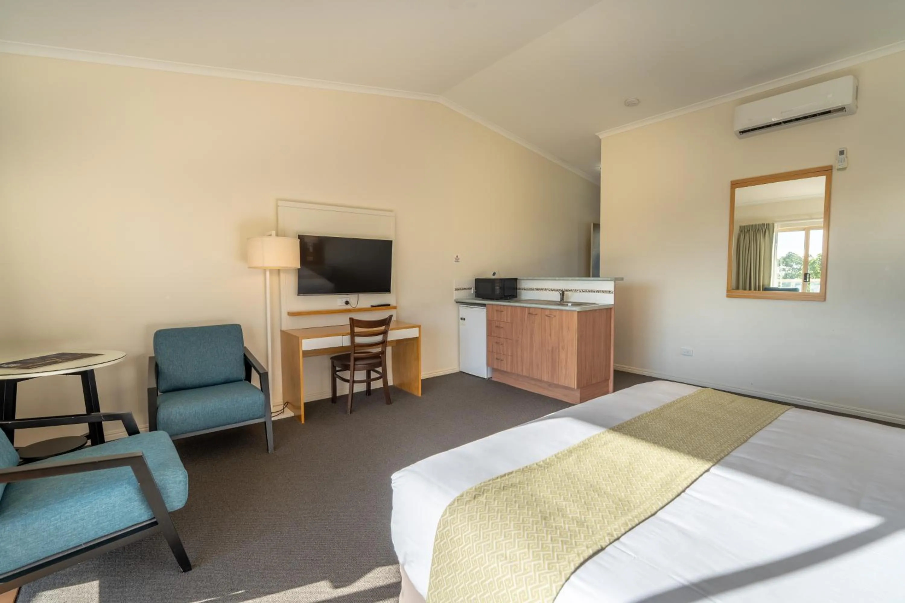 Bed in Eagle Heights Mountain Resort