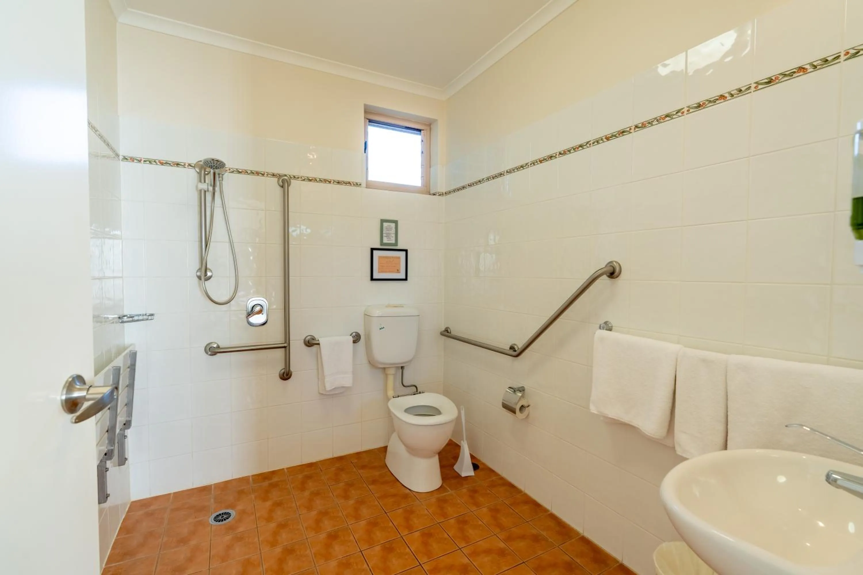 Shower in Eagle Heights Mountain Resort