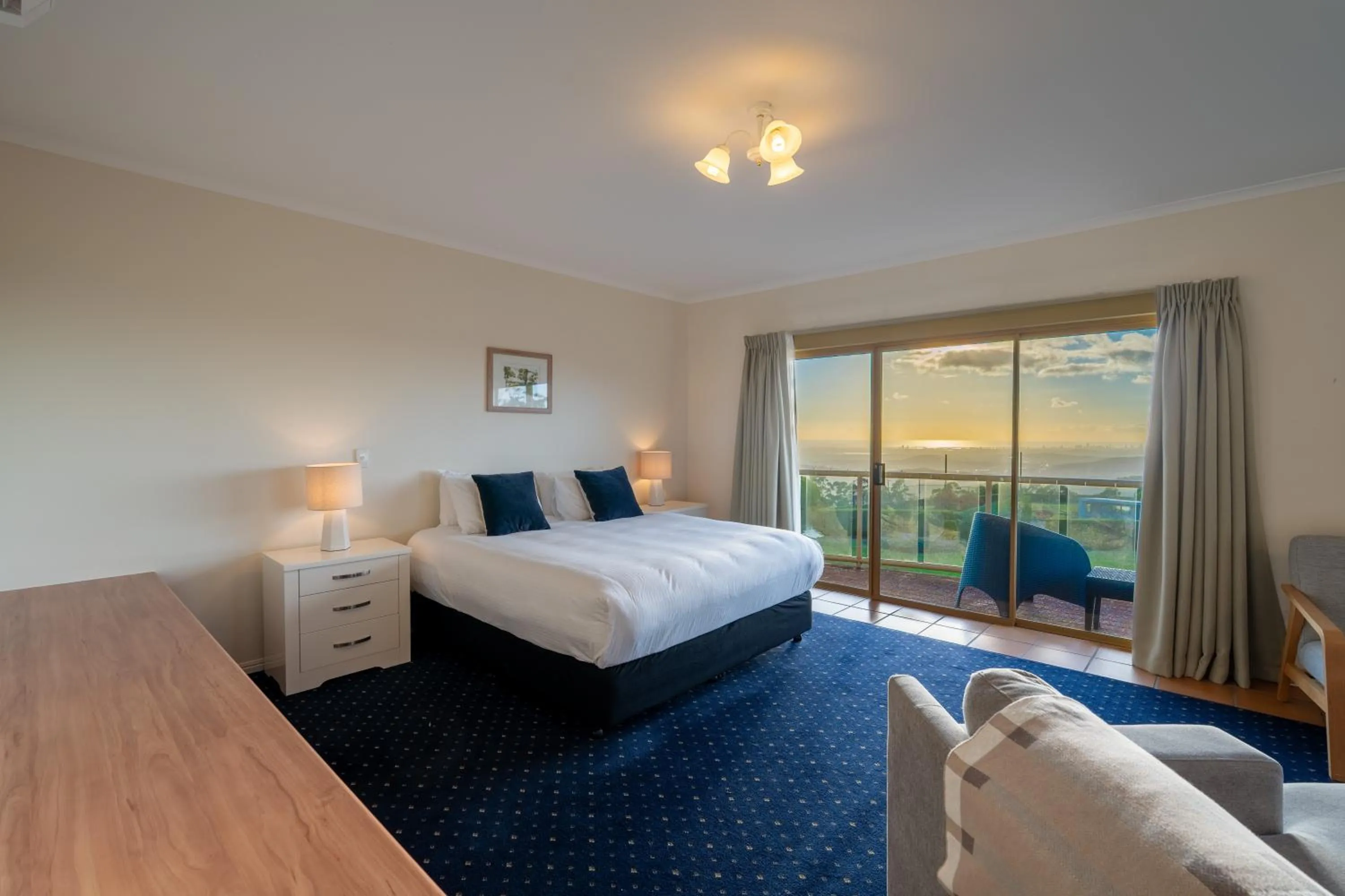 Bed in Eagle Heights Mountain Resort