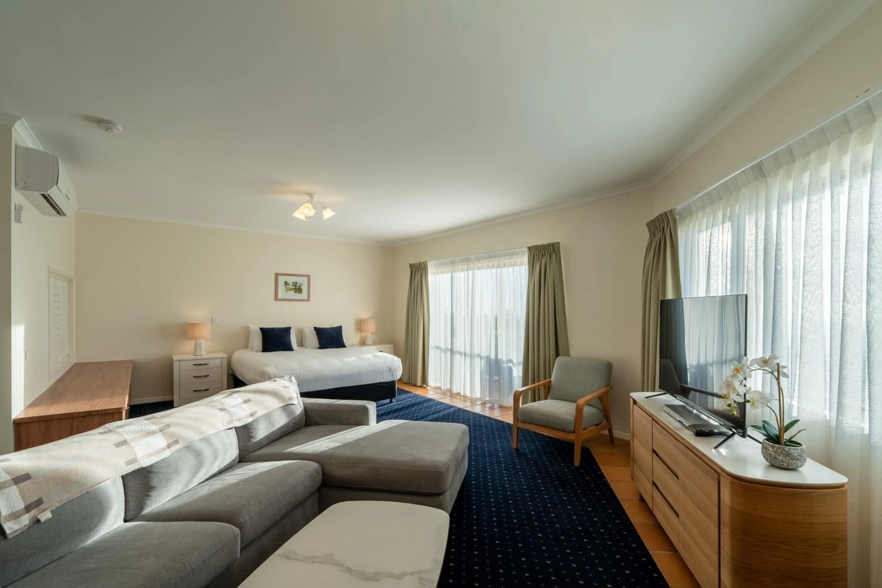 Bed in Eagle Heights Mountain Resort