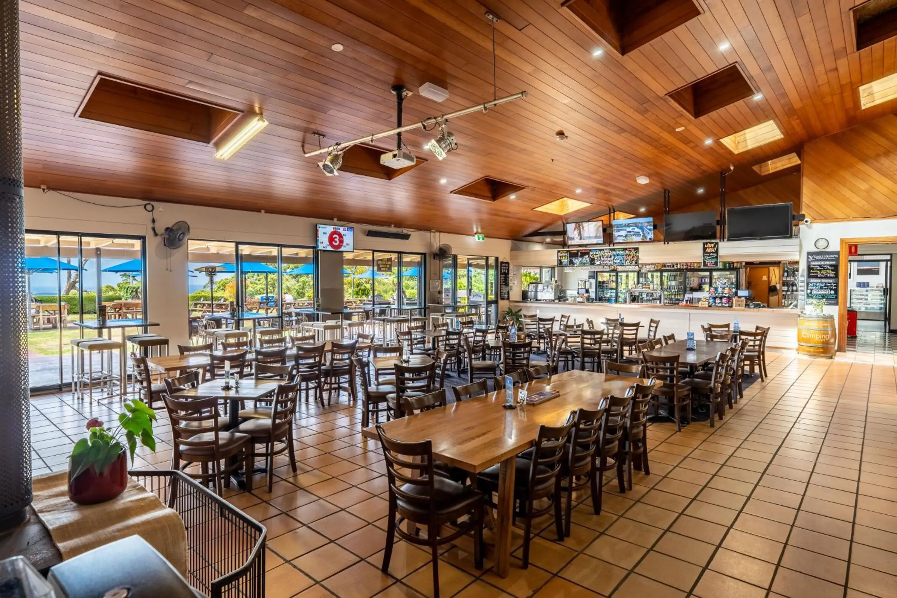 Restaurant/places to eat in Eagle Heights Mountain Resort Restaurant/places to eat in Eagle Heights Mountain Resort