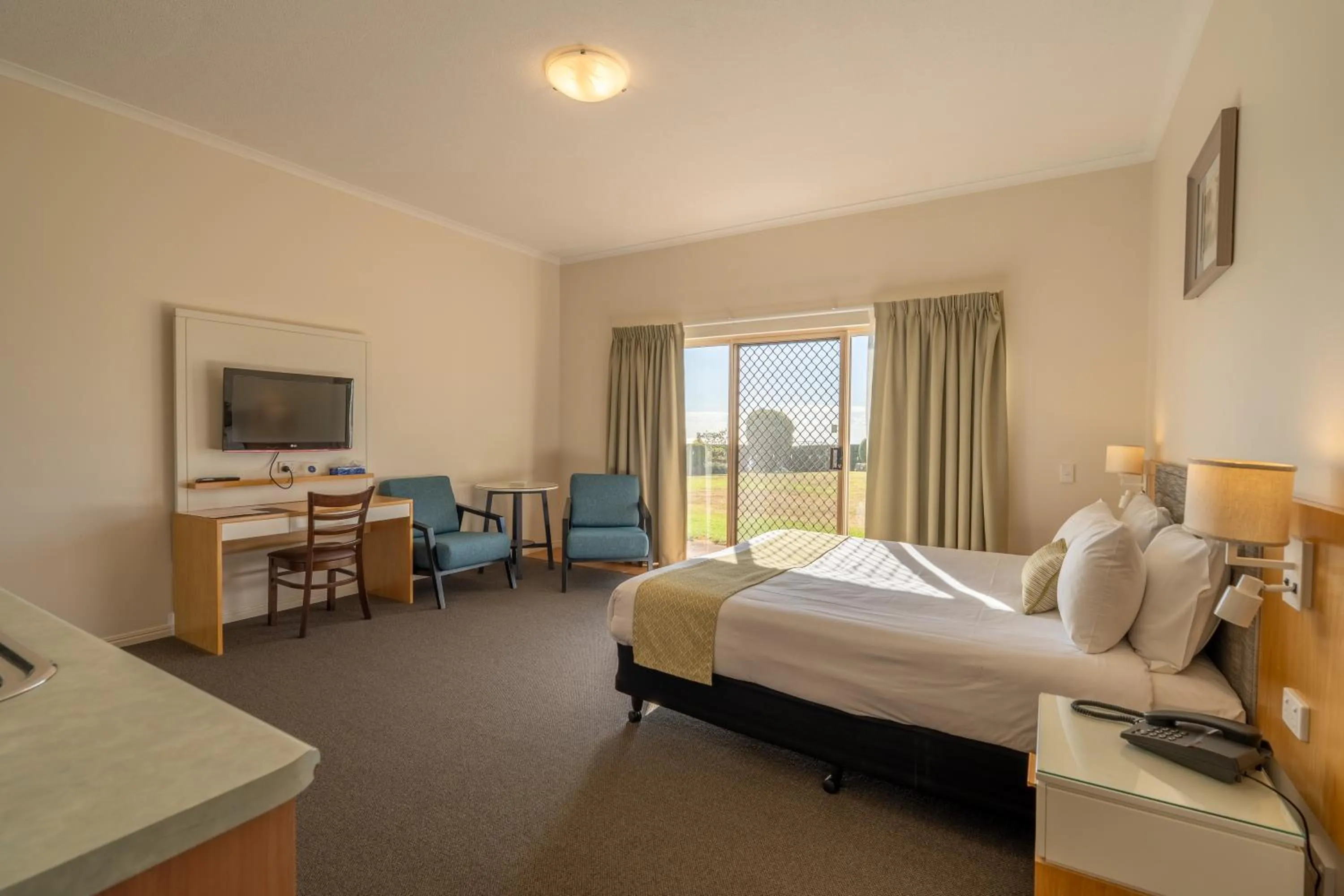 Bed in Eagle Heights Mountain Resort