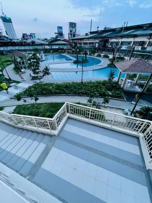 Swimming pool in Stylish 1 bedroom condo with pool view and Fast WIFI