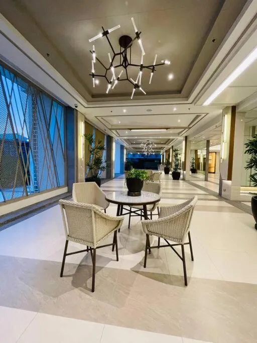 Stylish 1 bedroom condo with pool view and Fast WIFI