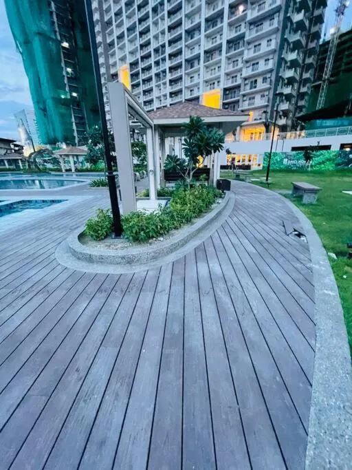 Stylish 1 bedroom condo with pool view and Fast WIFI