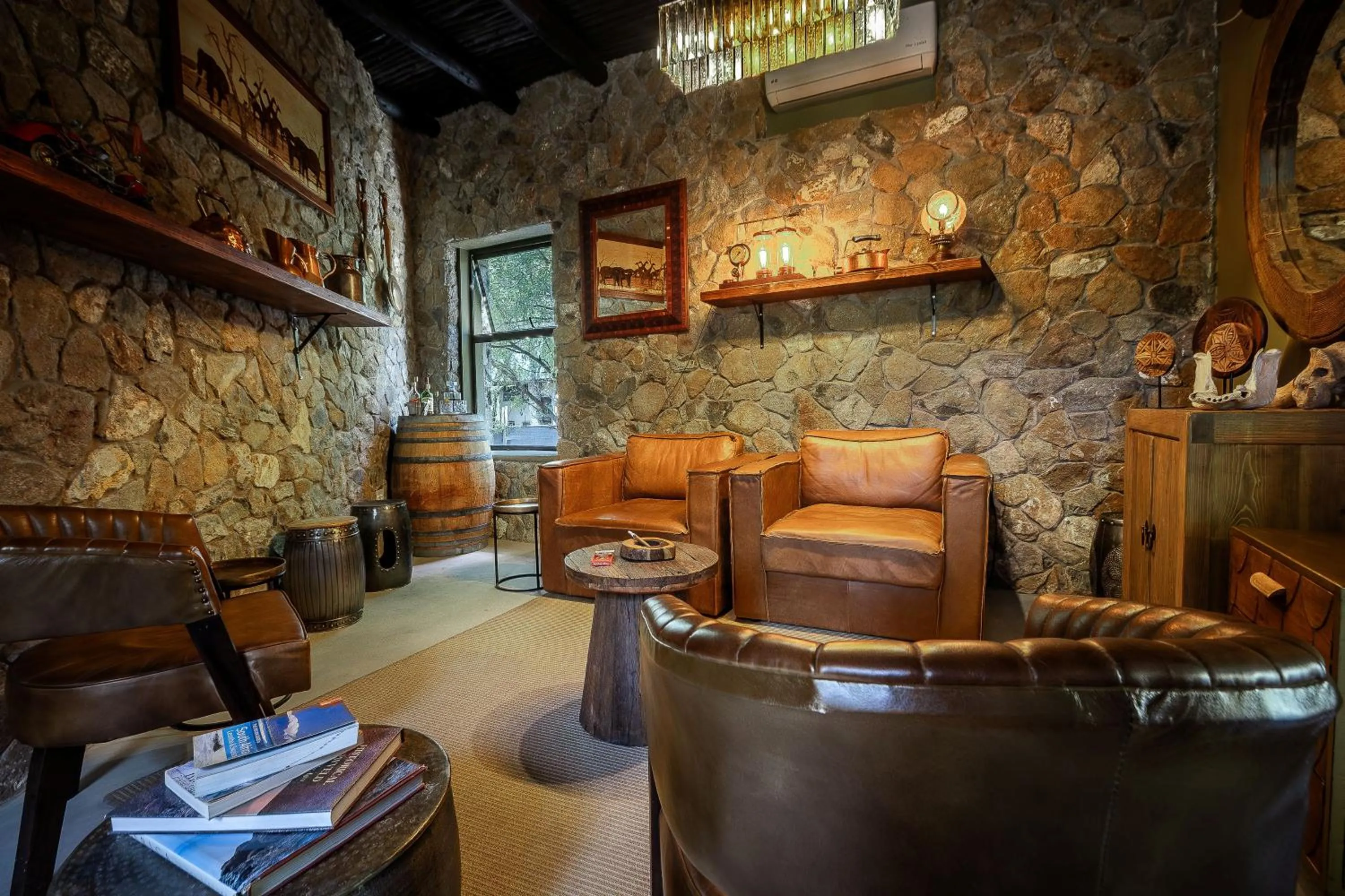 Communal lounge/ TV room in Grace of Africa, Kruger Couples Lodge