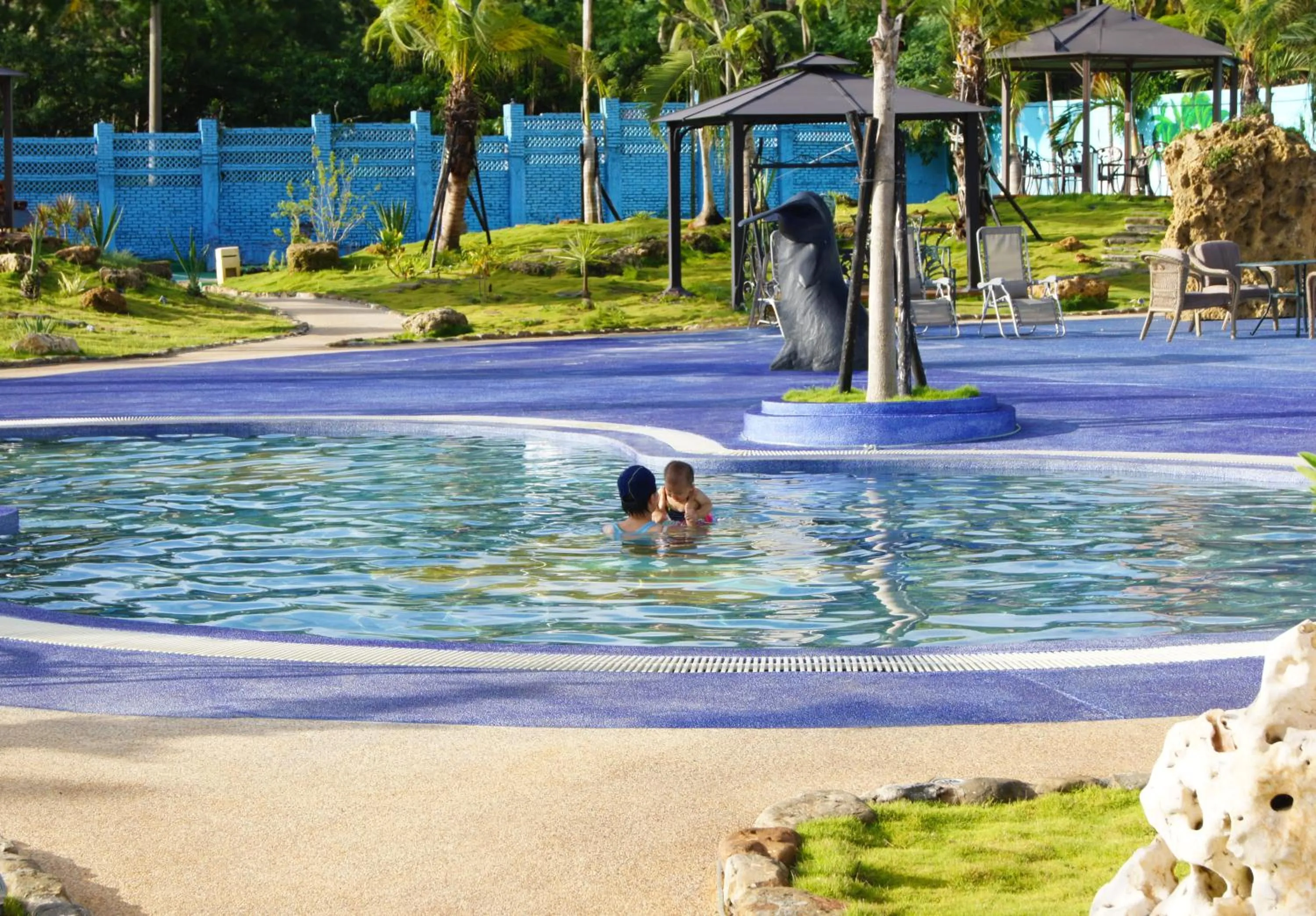 Swimming pool in Clownfish Resort