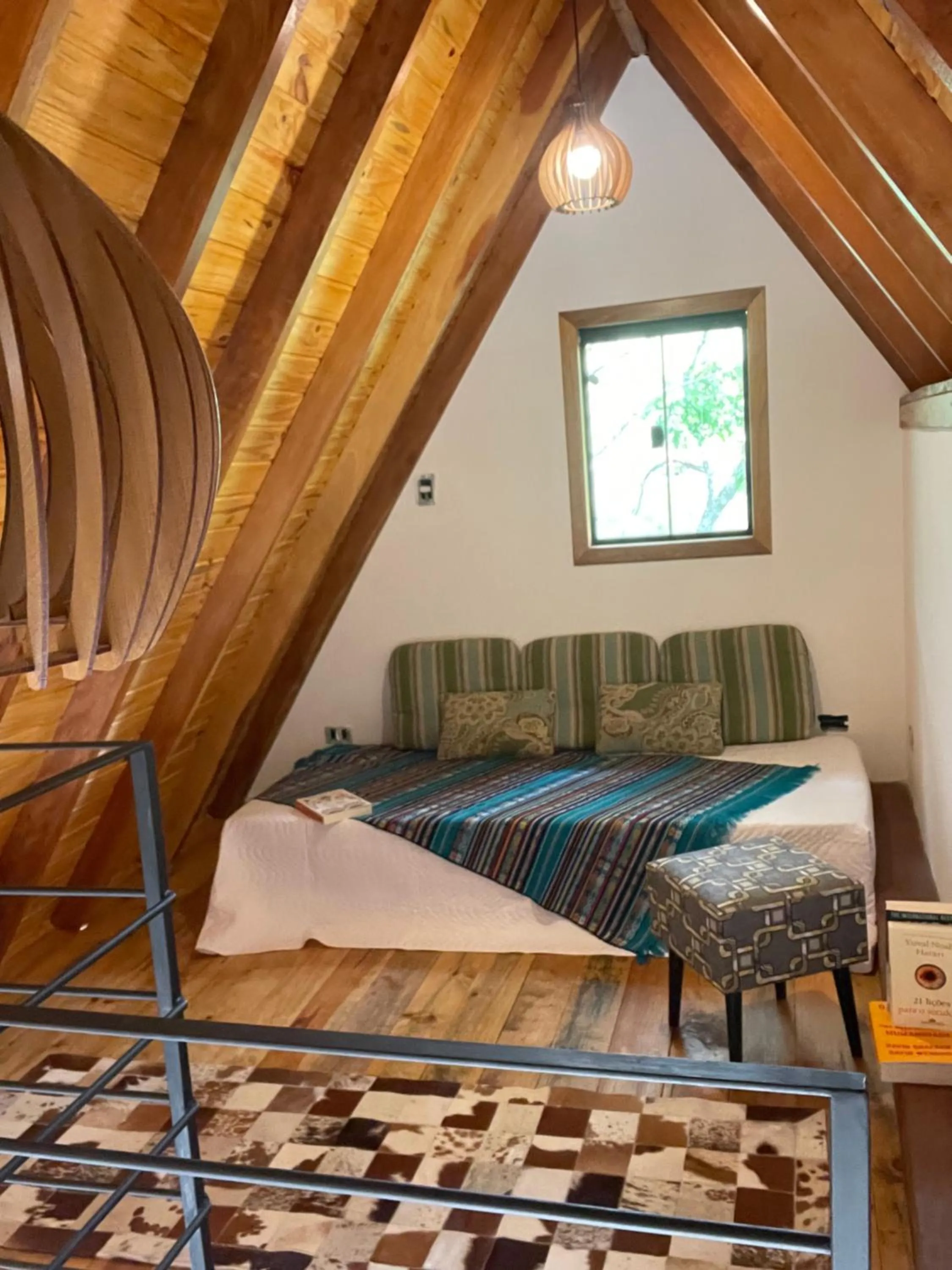 Living room, Bed in VILLA ITÁLIA CHALÉ