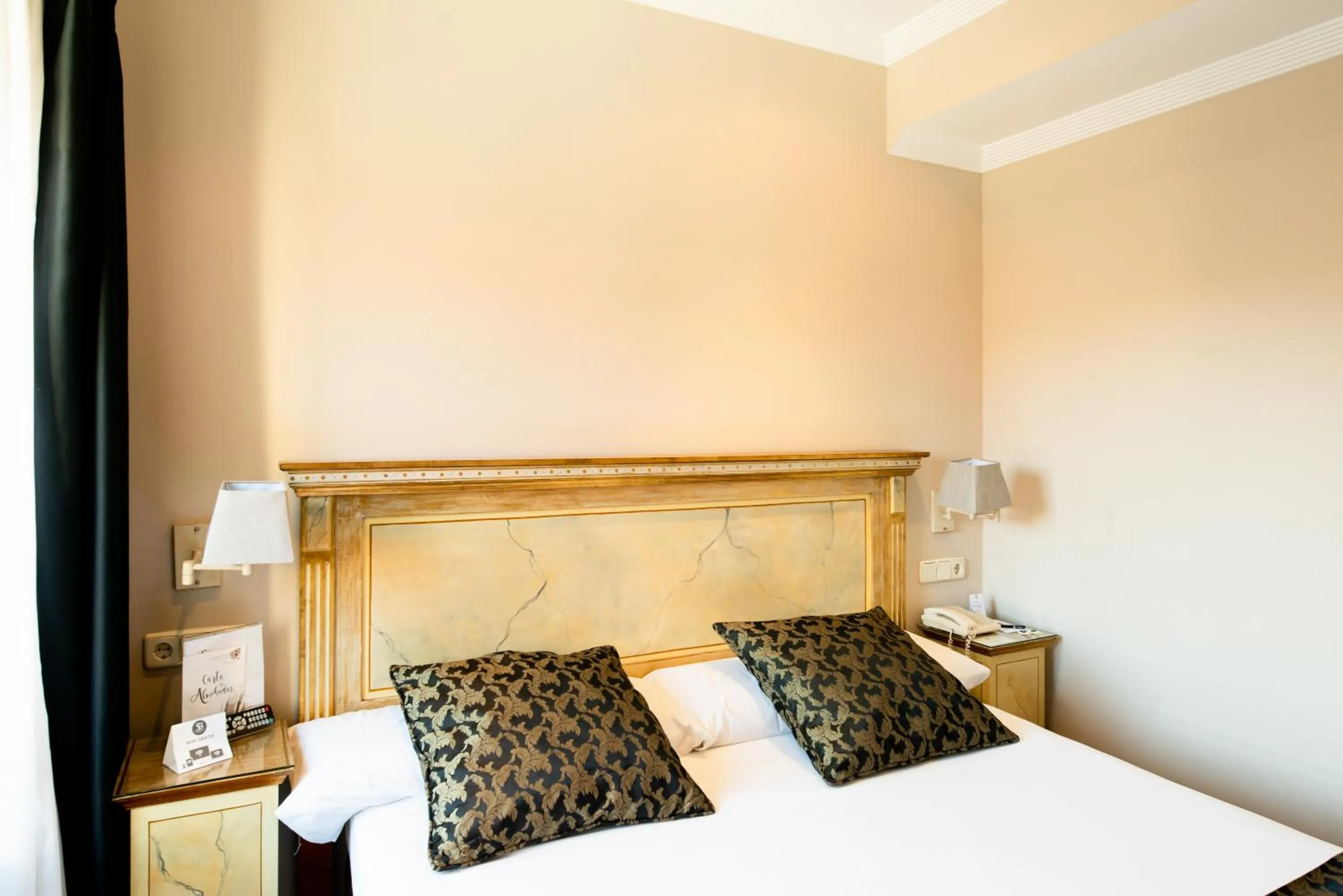 Bed in Soho Boutique Salamanca