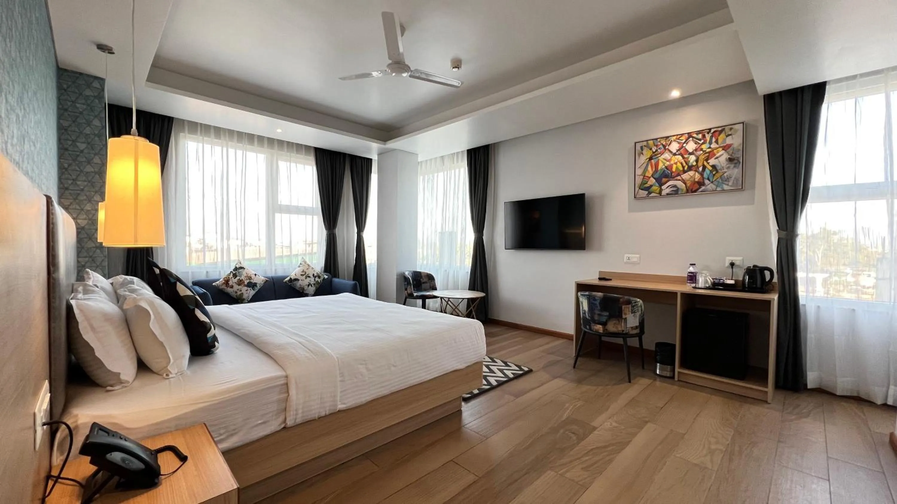 Photo of the whole room, Bed in Aurora Boutique Hotel Imphal