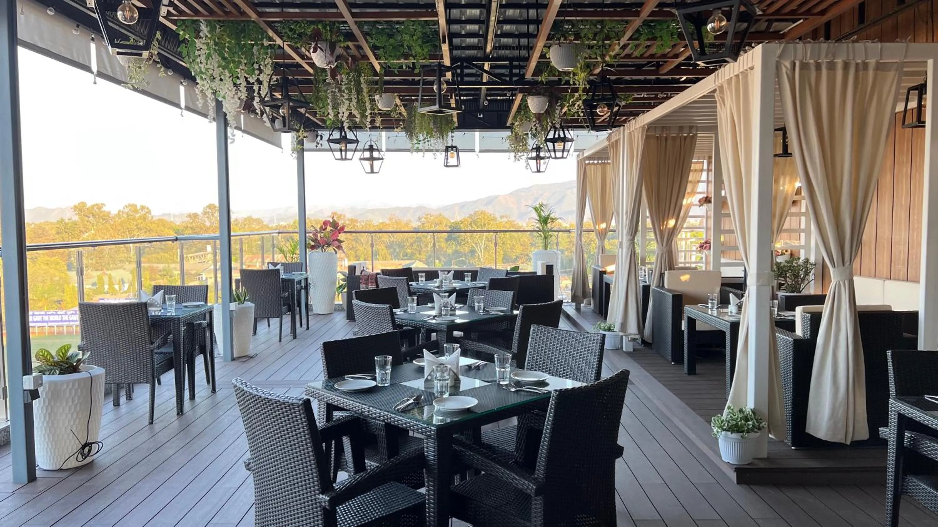 Restaurant/places to eat in Aurora Boutique Hotel Imphal