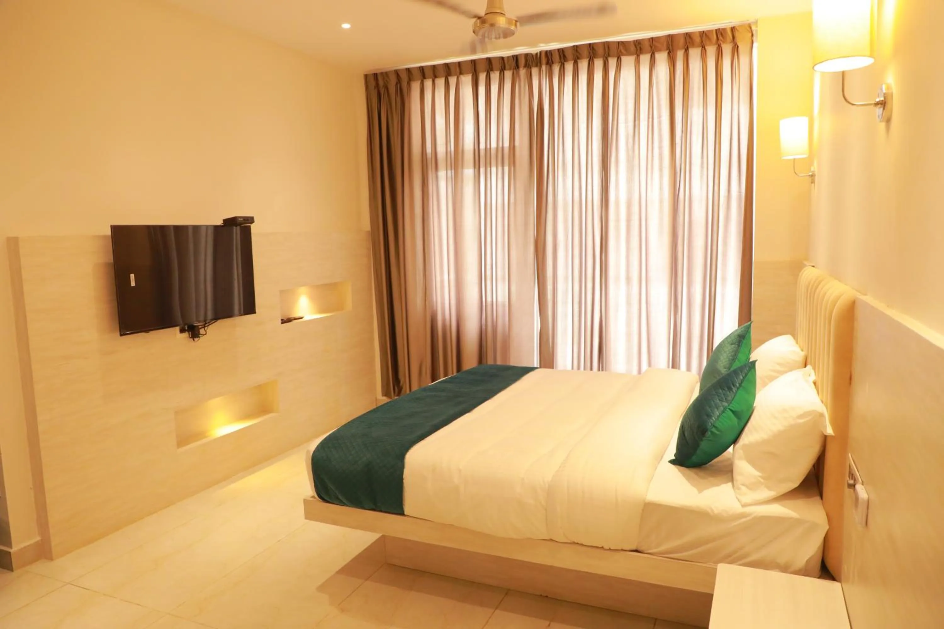 TV and multimedia, Bed in The Coral Kanyakumari