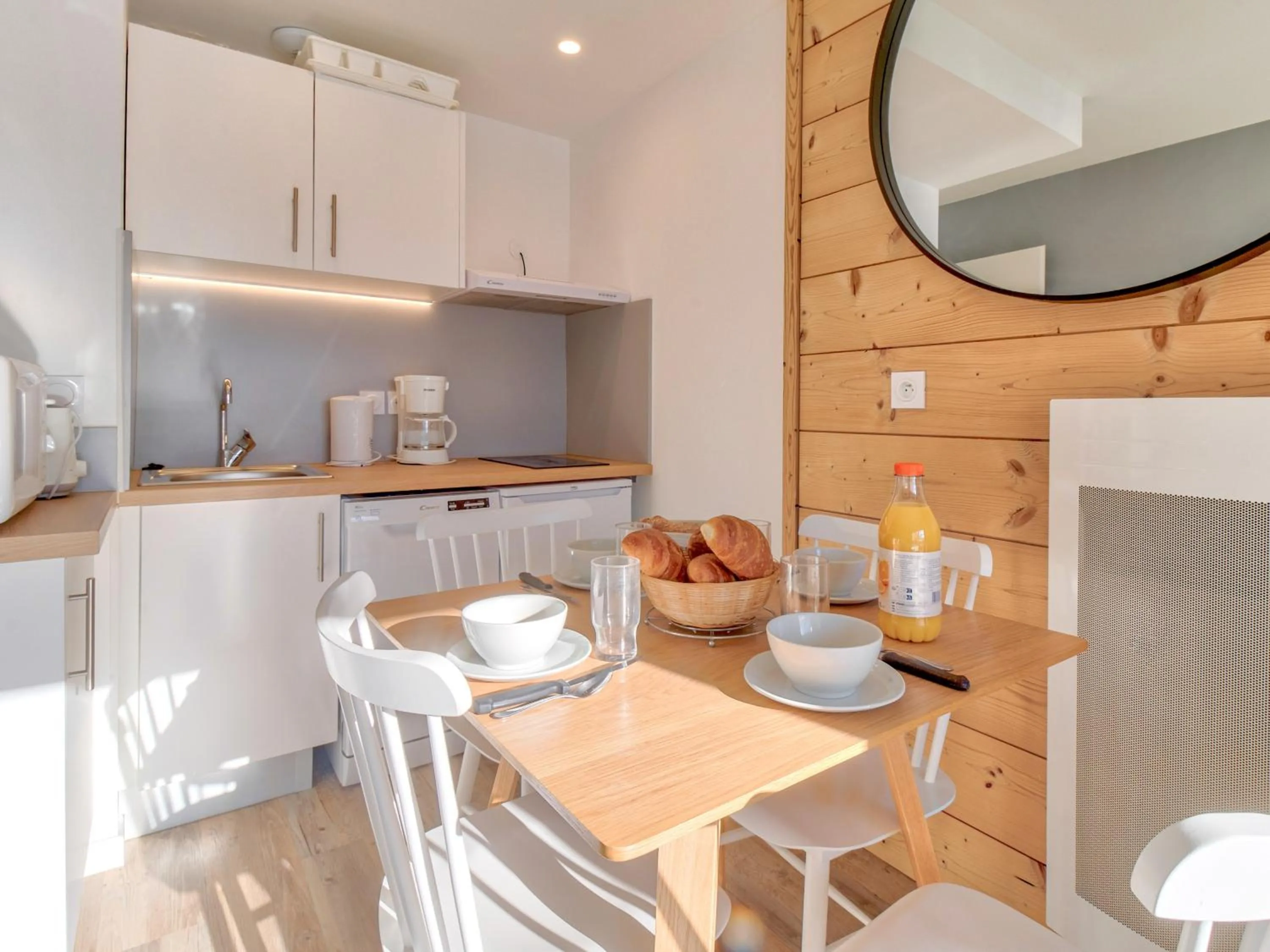 Kitchen or kitchenette in Vacancéole - Les Balcons du Soleil