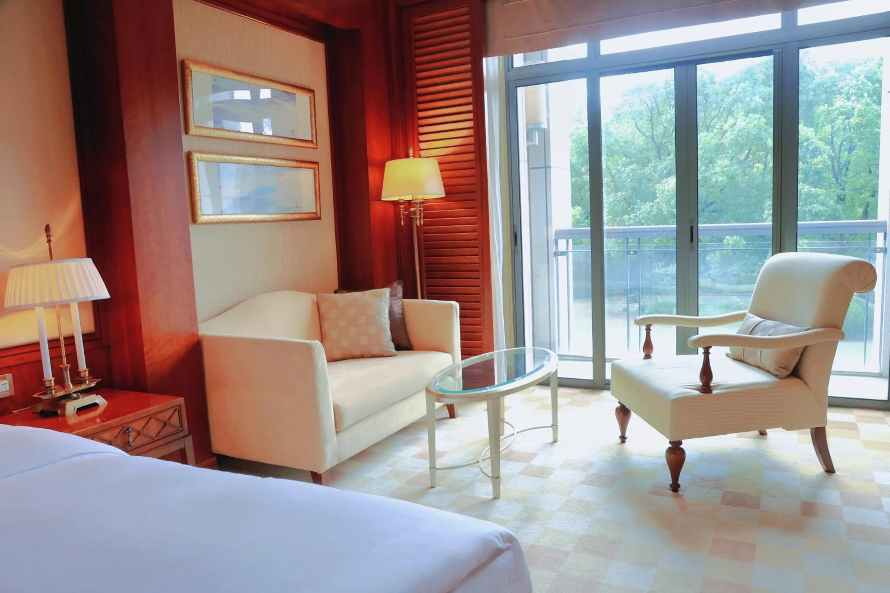 Bed in Shanghai Dongjiao State Guest Hotel