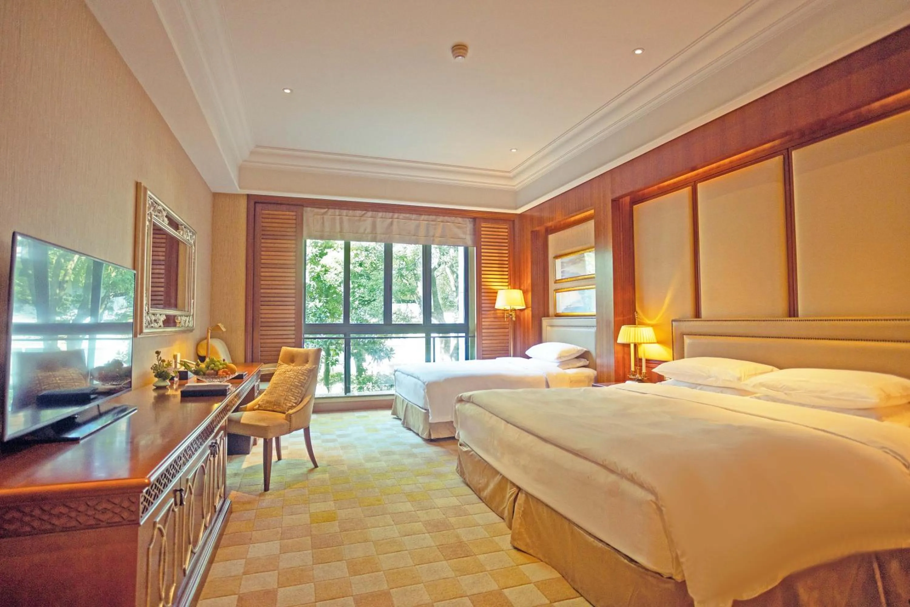 Deluxe Family Room-East - single occupancy in Shanghai Dongjiao State Guest Hotel