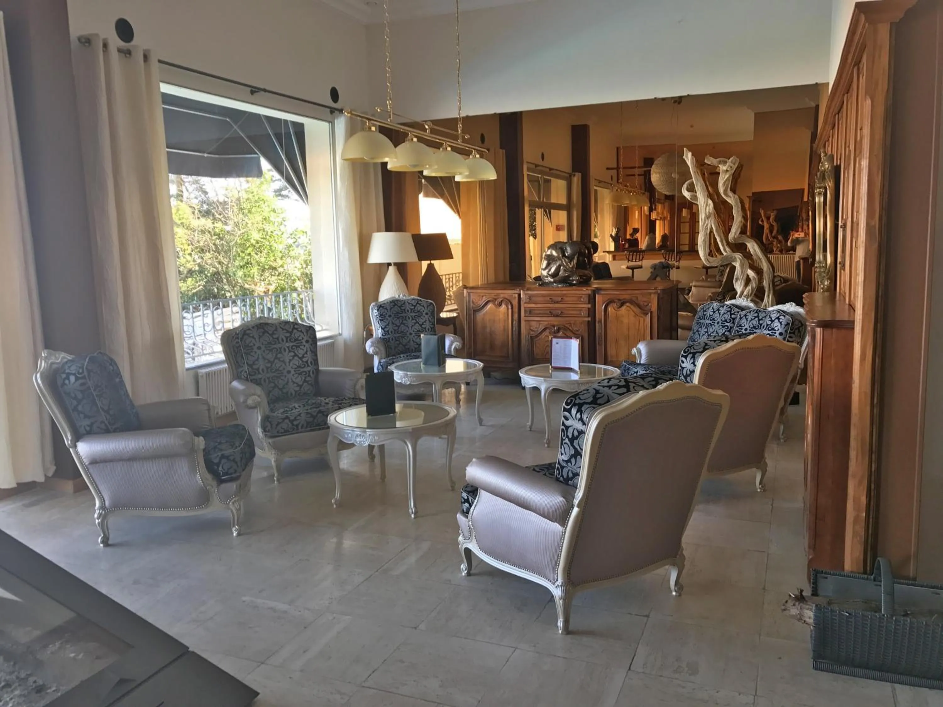 Living room in Arc Hôtel Sur Mer