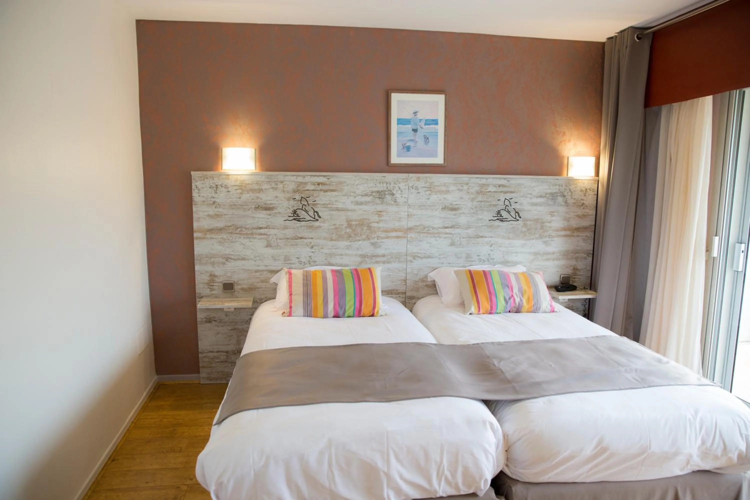 Bed in Arc Hôtel Sur Mer