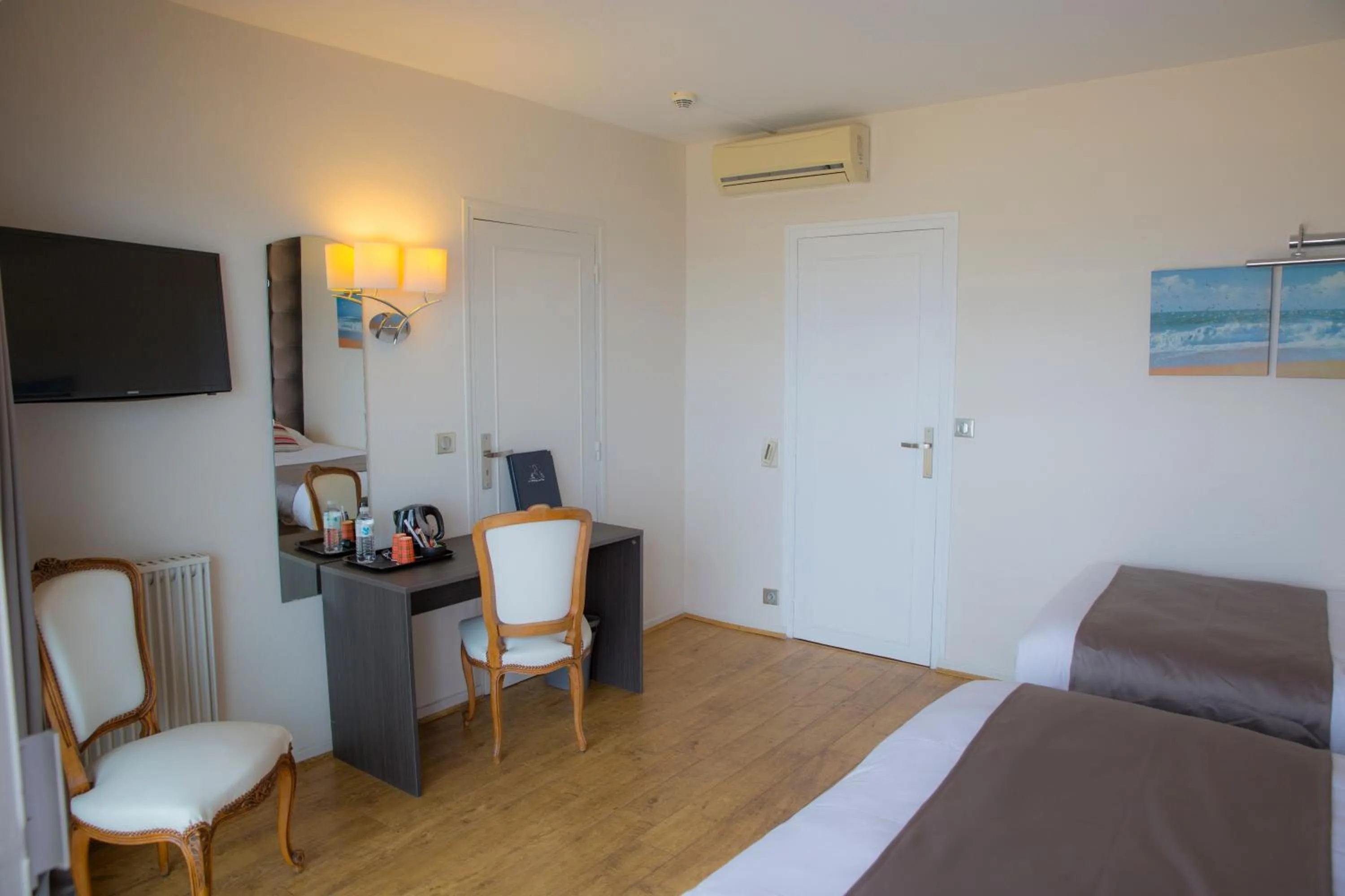 Bedroom, Bed in Arc Hôtel Sur Mer