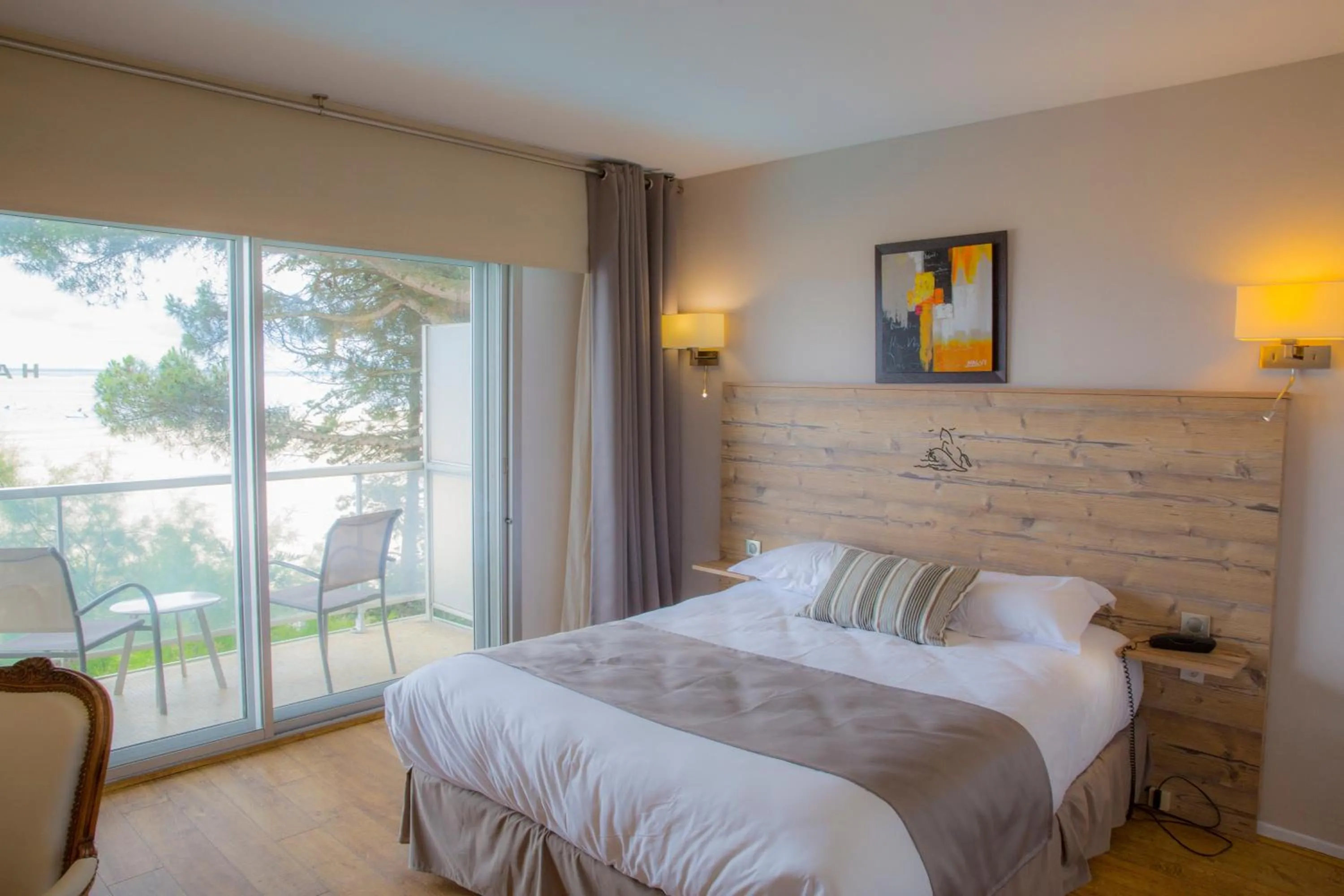 Bed in Arc Hôtel Sur Mer