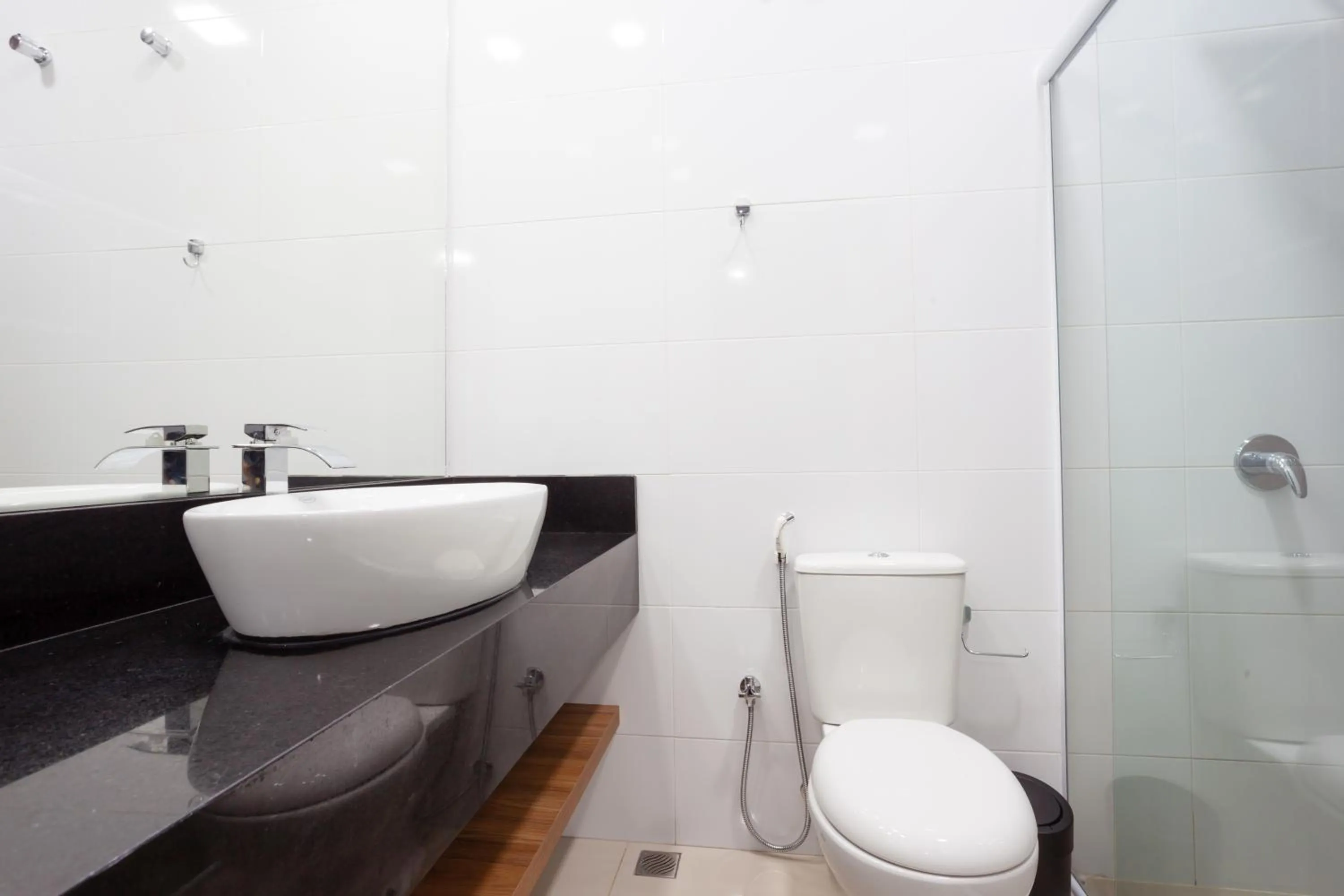 Toilet in Sophita Business Hotel