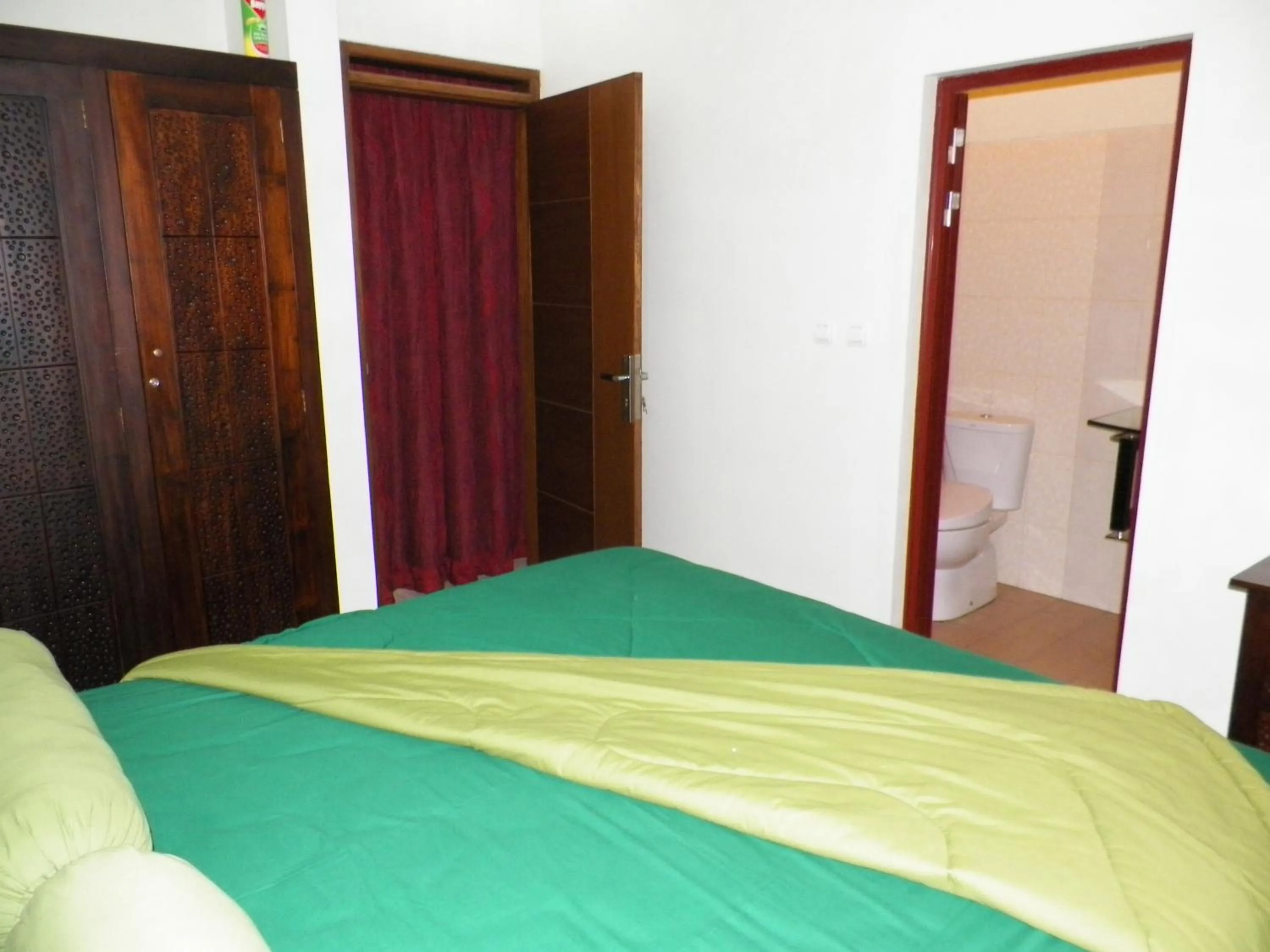 Photo of the whole room in Villa Roemi