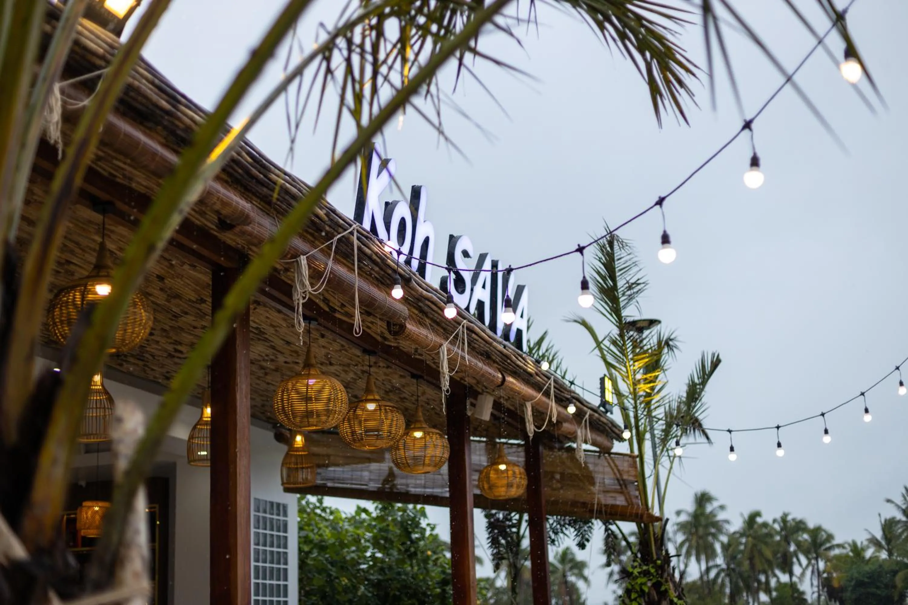 Restaurant/places to eat in SS Villa & Resort