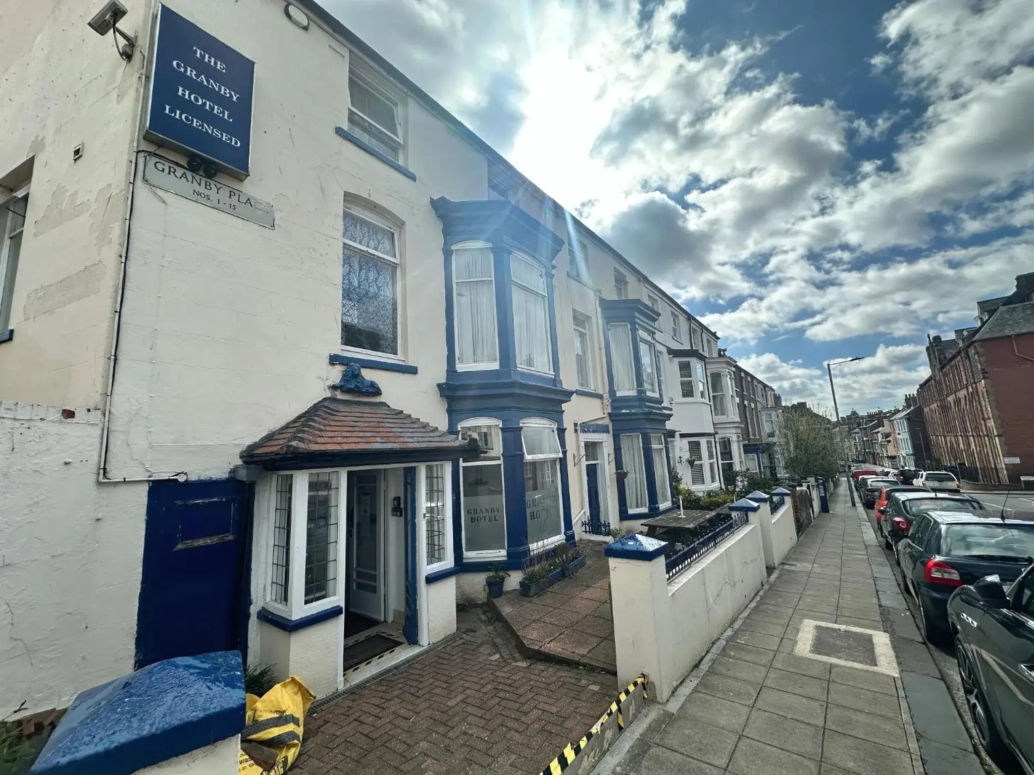 Property building in Granby Hotel Property building in Granby Hotel
