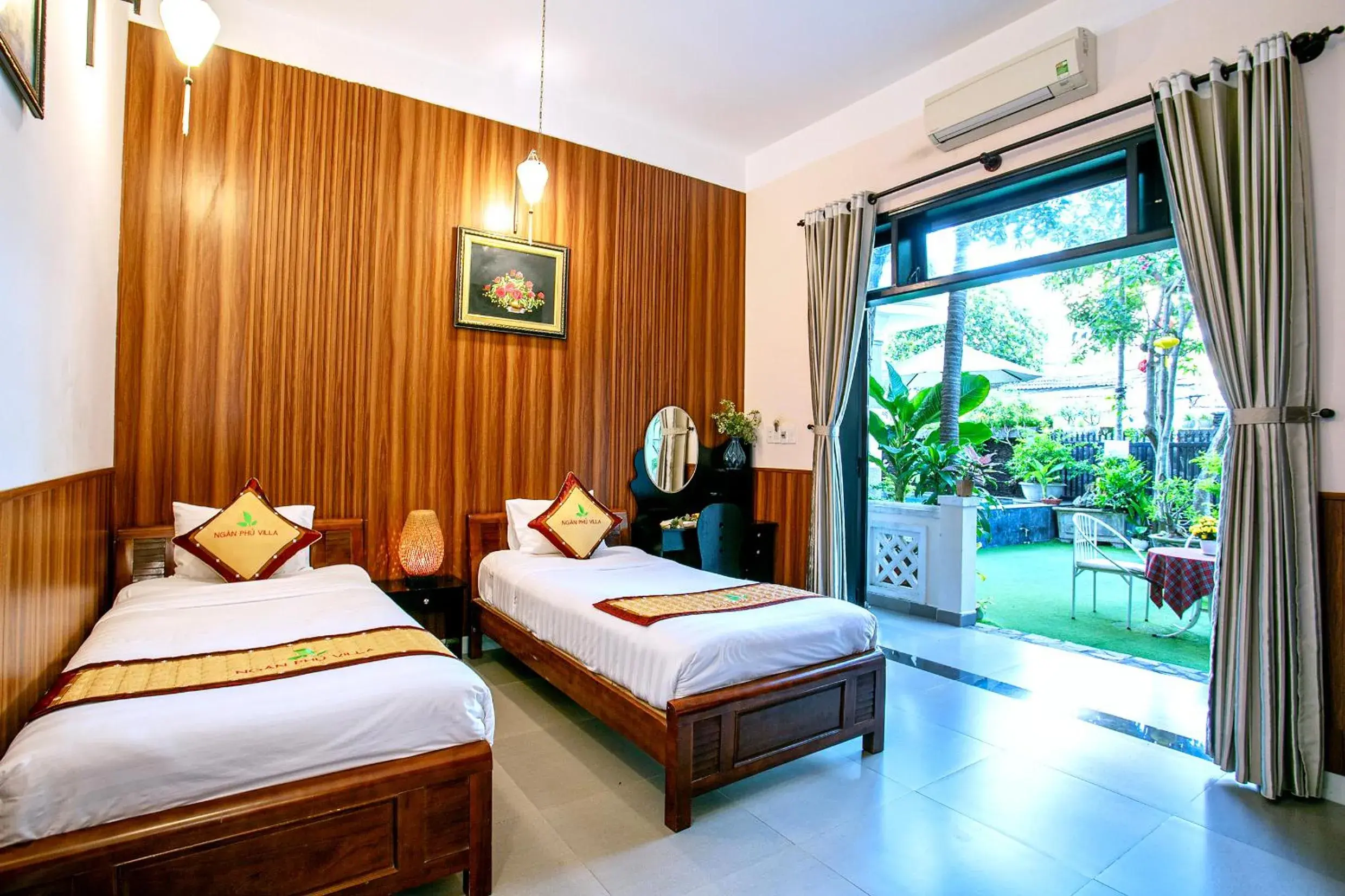 Superior Twin Room in Ngan Phu Villa Superior Twin Room in Ngan Phu Villa