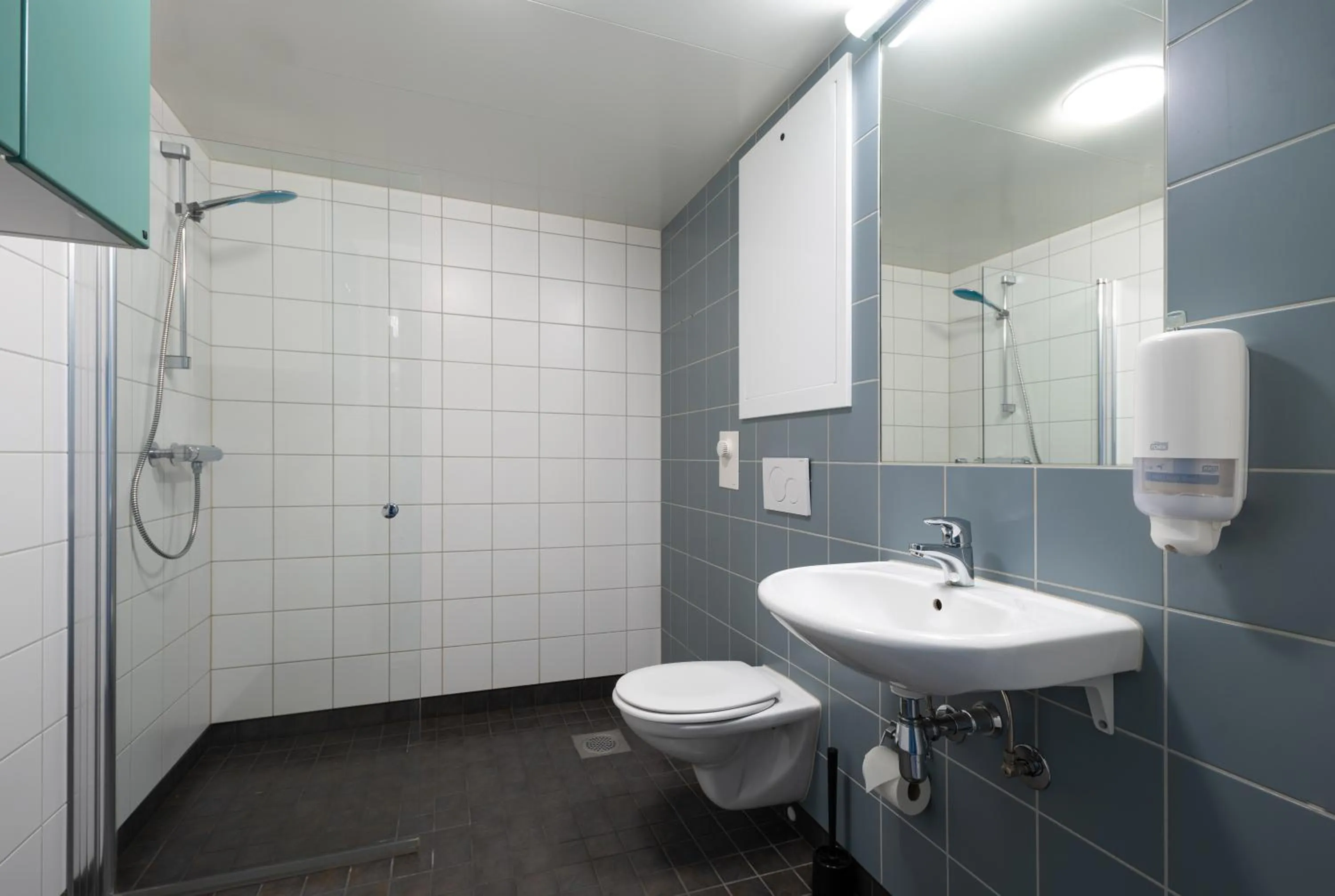 Shower in Rumi Hostel