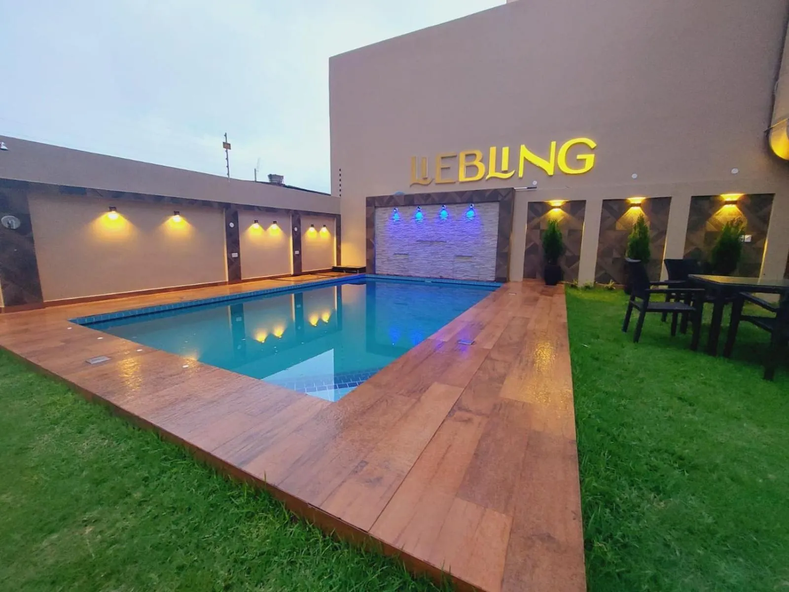Swimming pool in Liebling Hotel Ciudad del Este