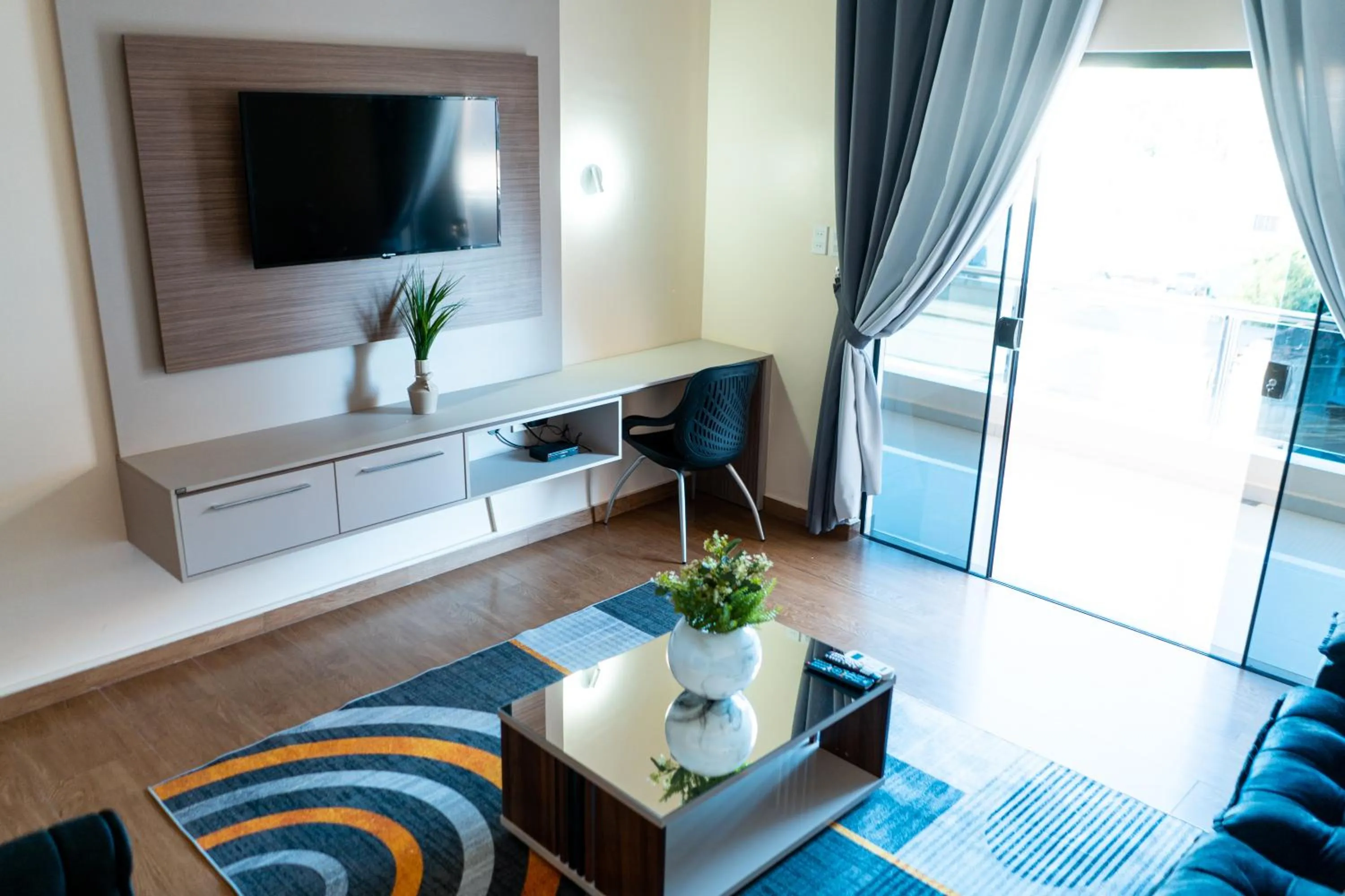 Communal lounge/ TV room in Liebling Hotel Ciudad del Este