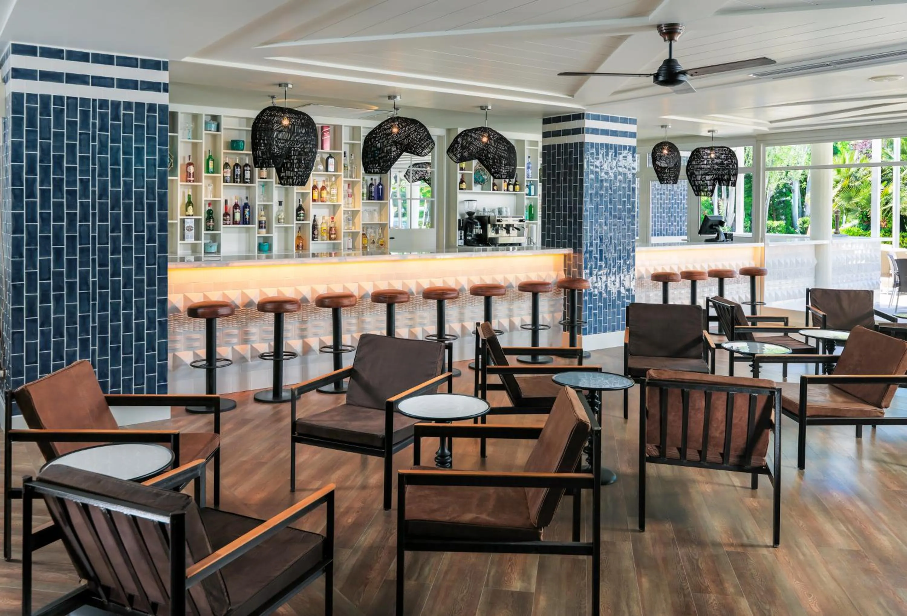 Lounge or bar in H10 Vintage Salou - Adults Only