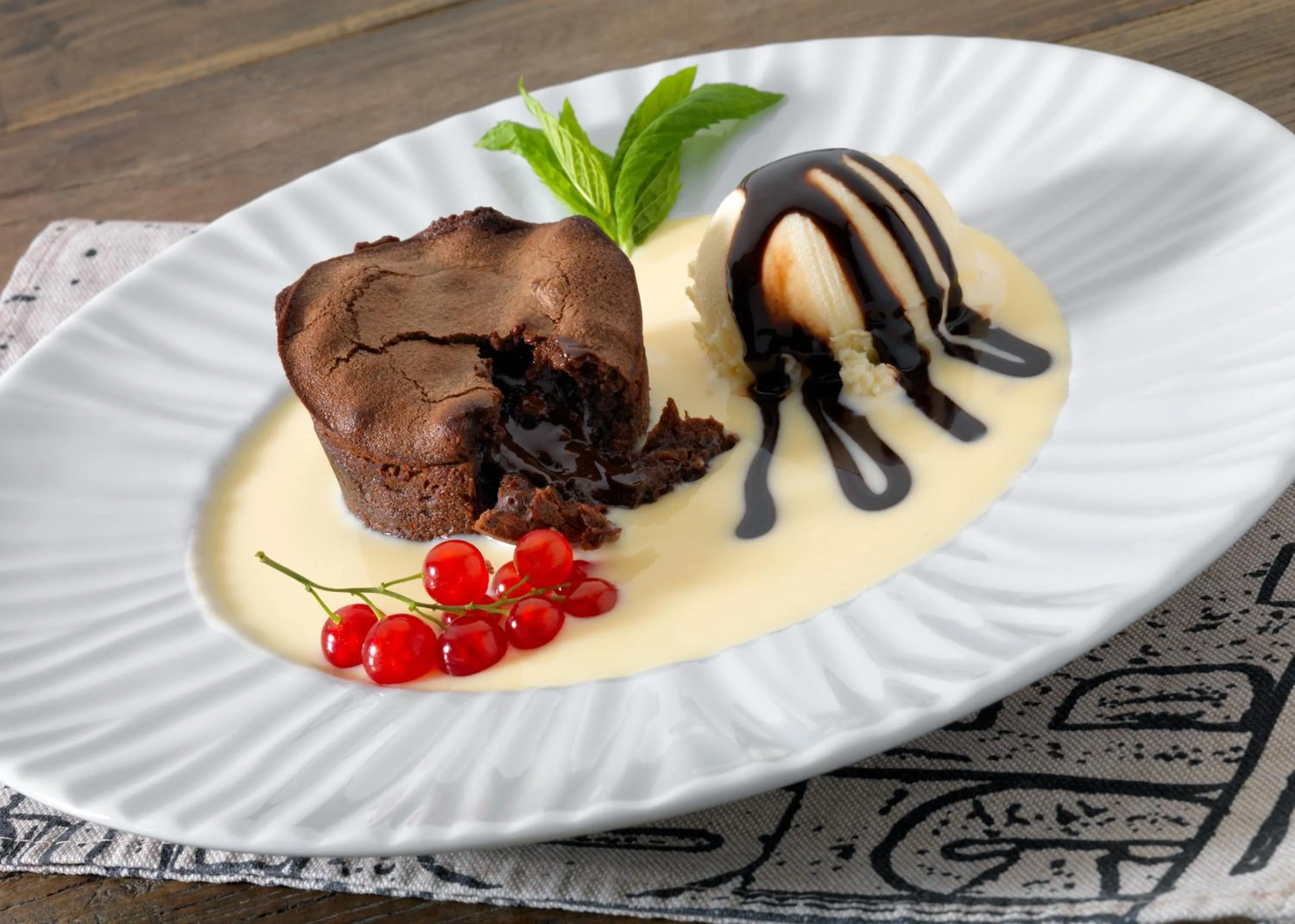 Restaurant/places to eat in H10 Vintage Salou - Adults Only