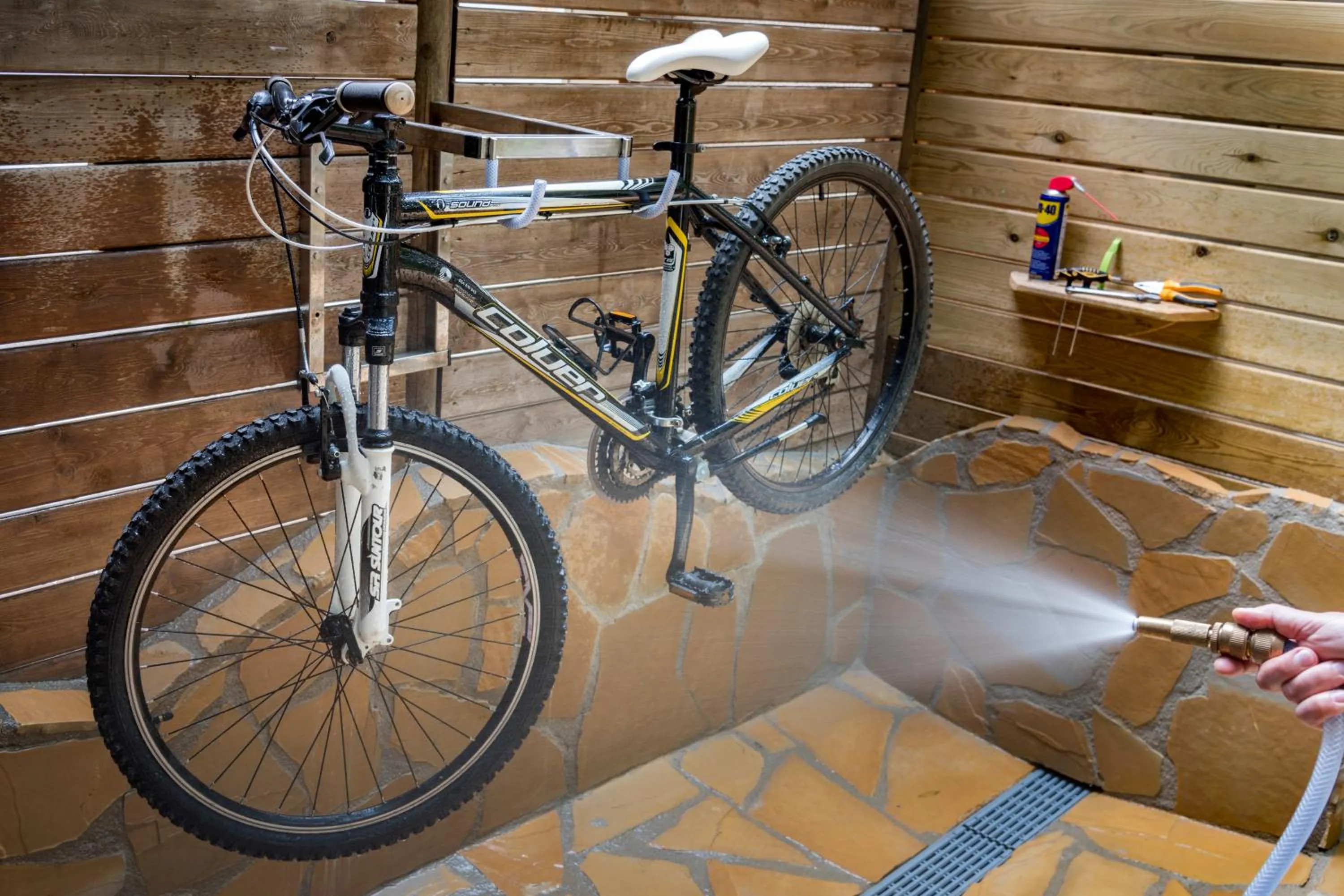 Cycling in H10 Vintage Salou - Adults Only