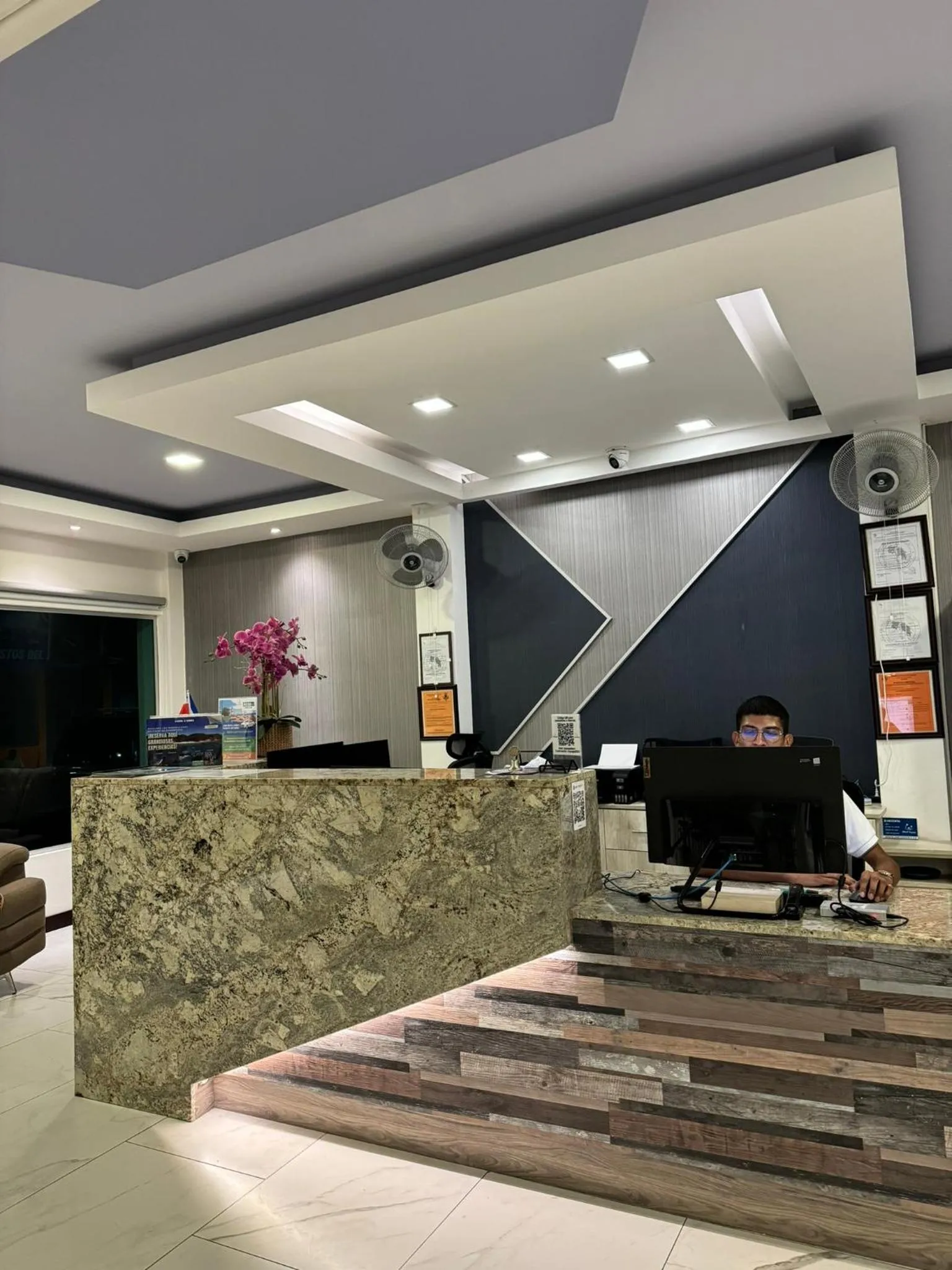 Lobby or reception in Hotel Cayuga