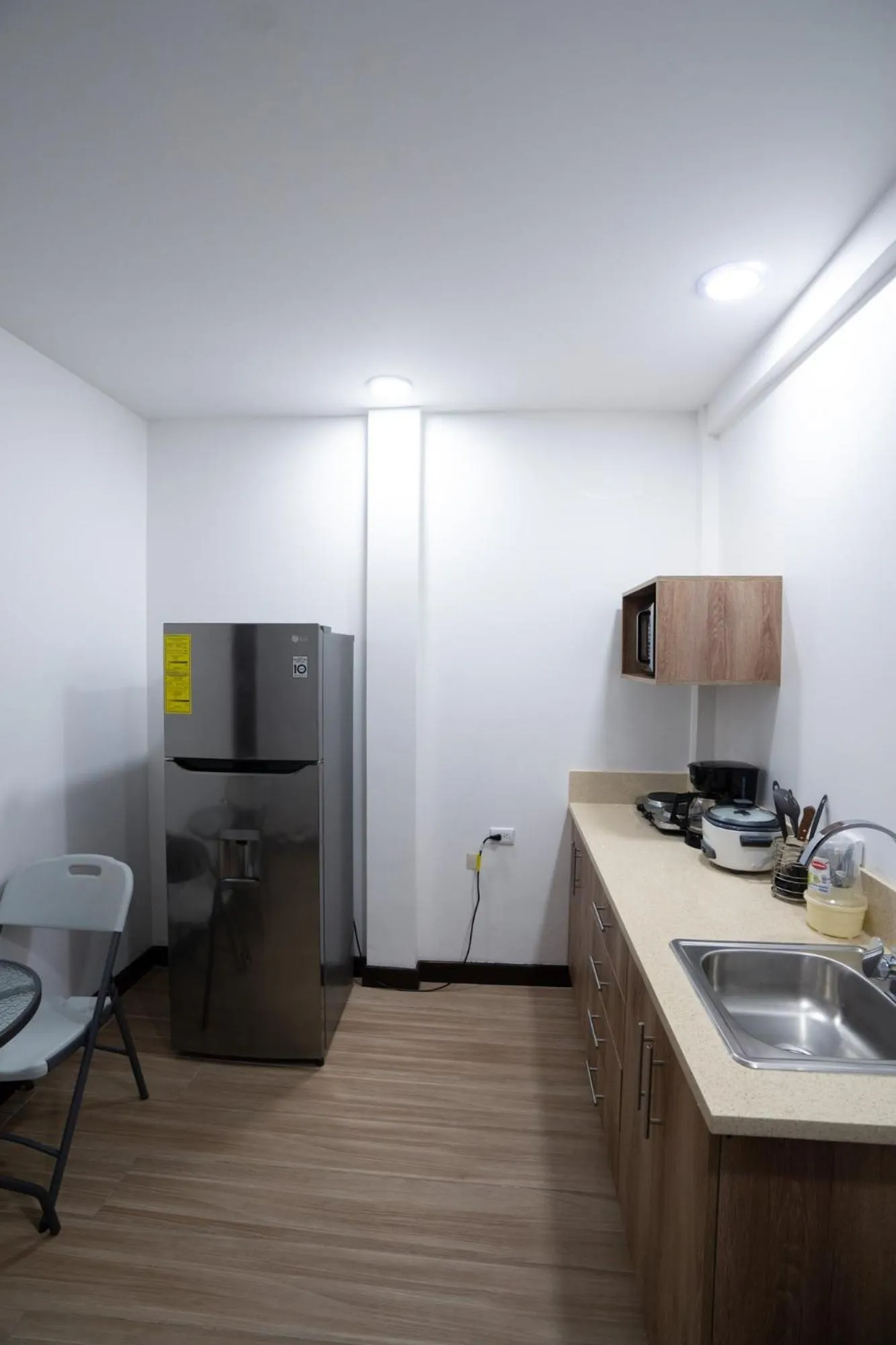 Kitchen or kitchenette in Hotel Cayuga