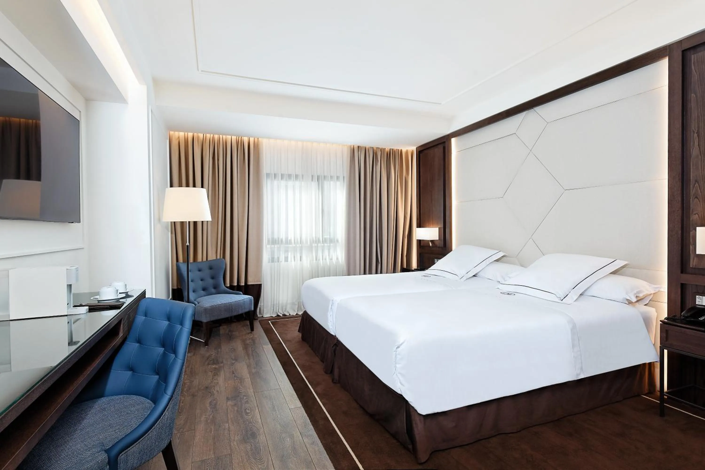 Bed in Claridge Madrid