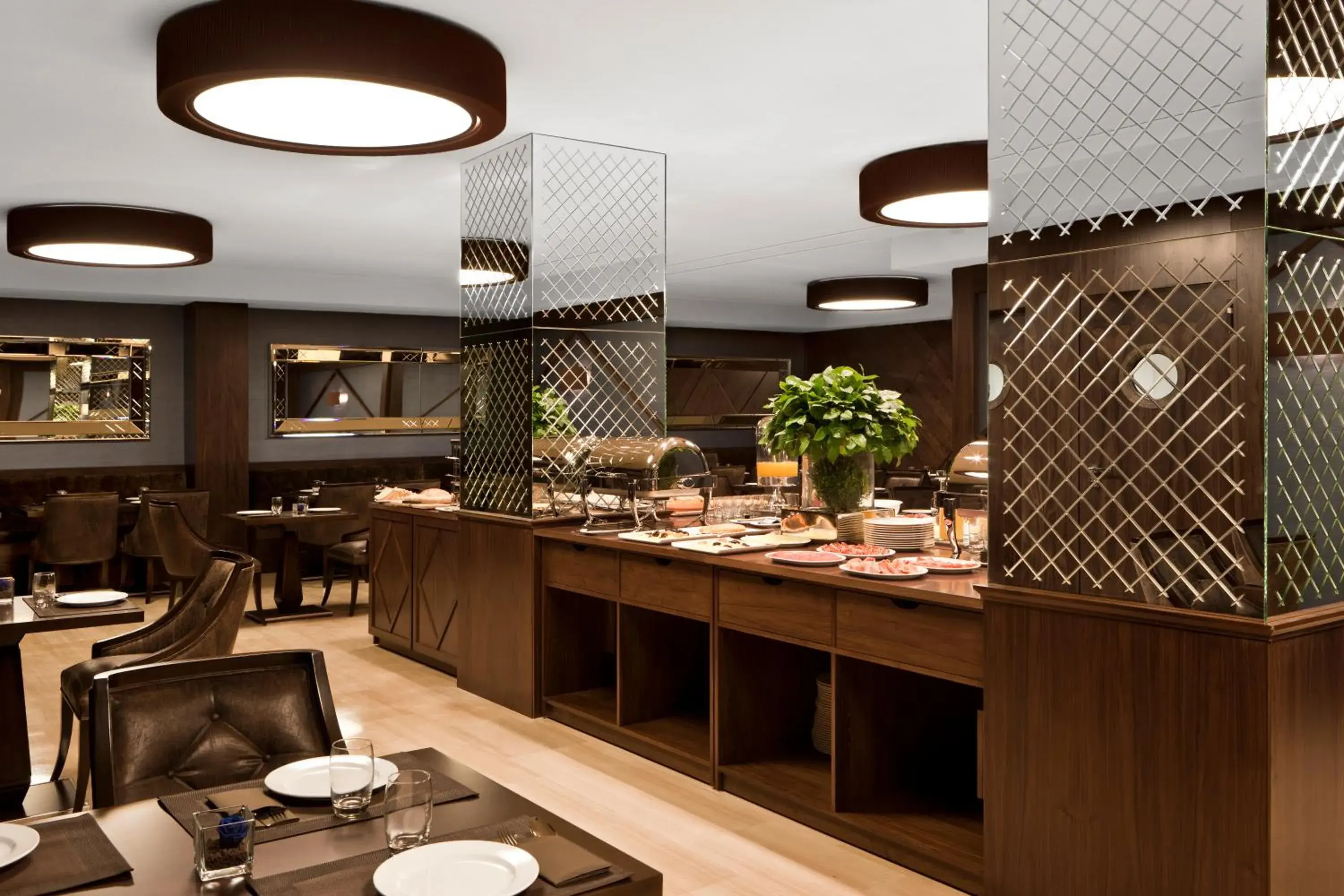 Lounge or bar in Claridge Madrid Lounge or bar in Claridge Madrid