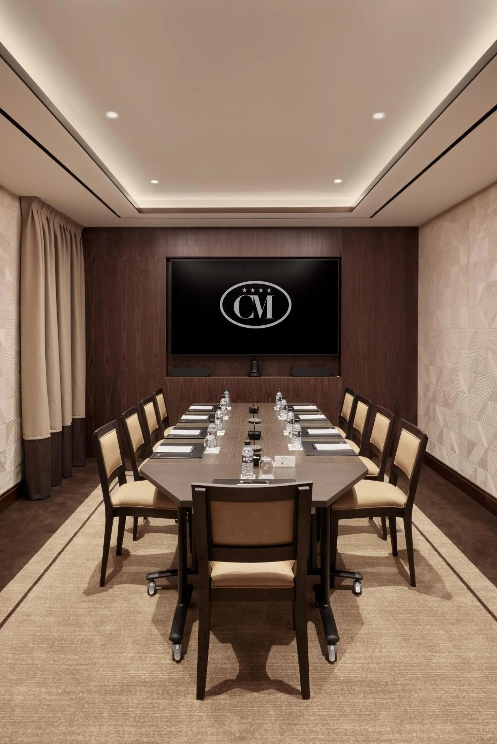 Meeting/conference room in Claridge Madrid