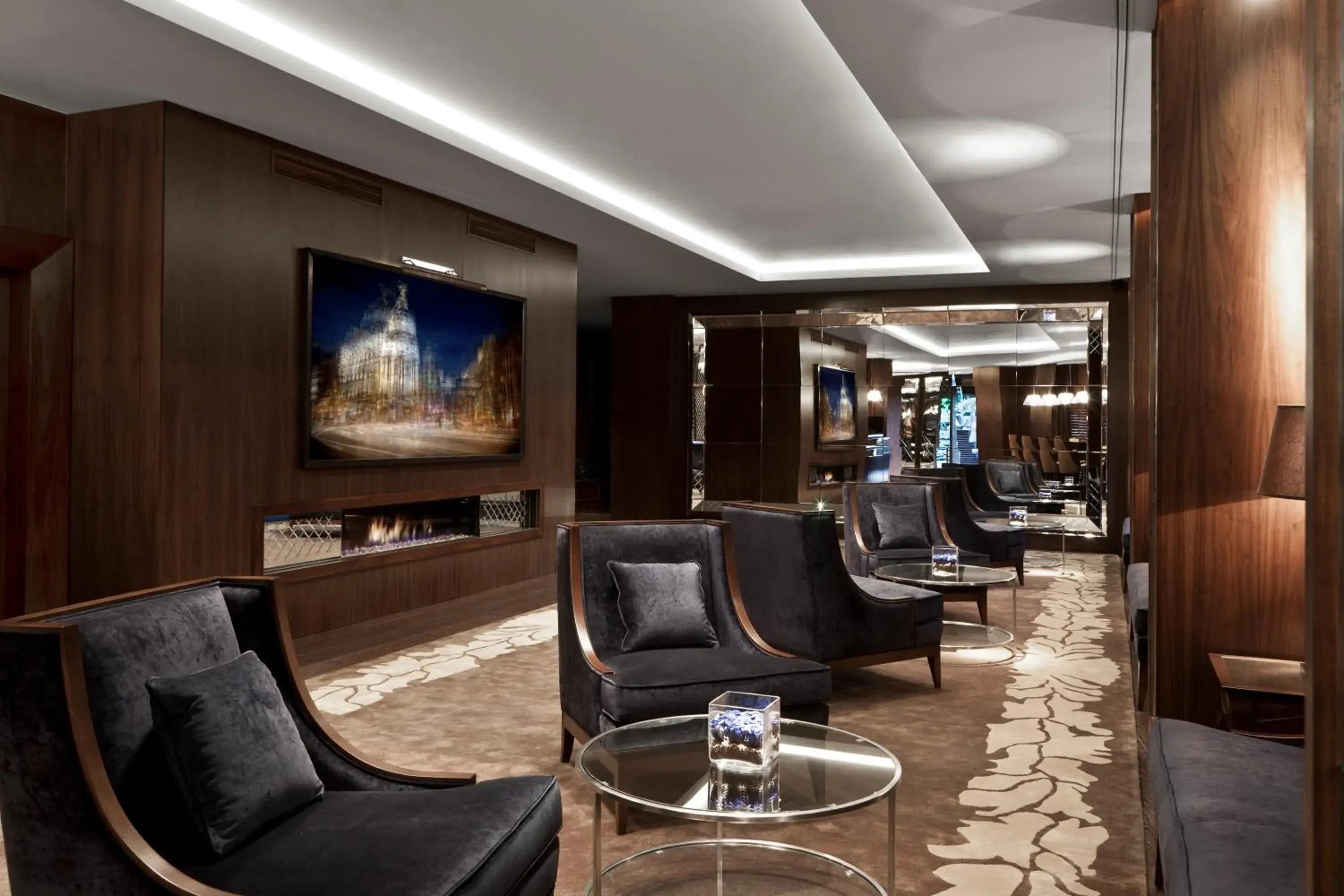 Lounge or bar in Claridge Madrid Lounge or bar in Claridge Madrid