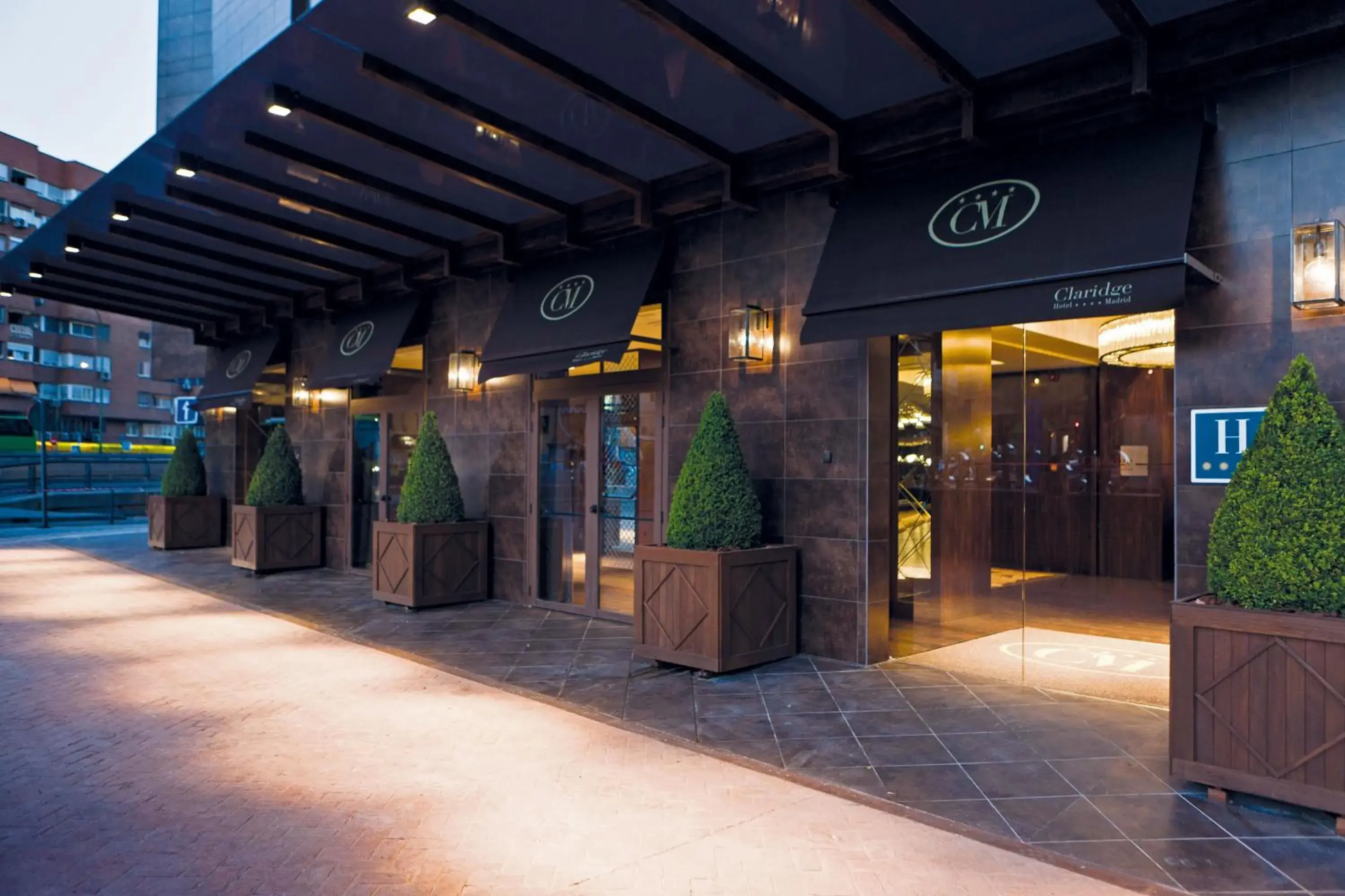 Facade/entrance in Claridge Madrid Facade/entrance in Claridge Madrid