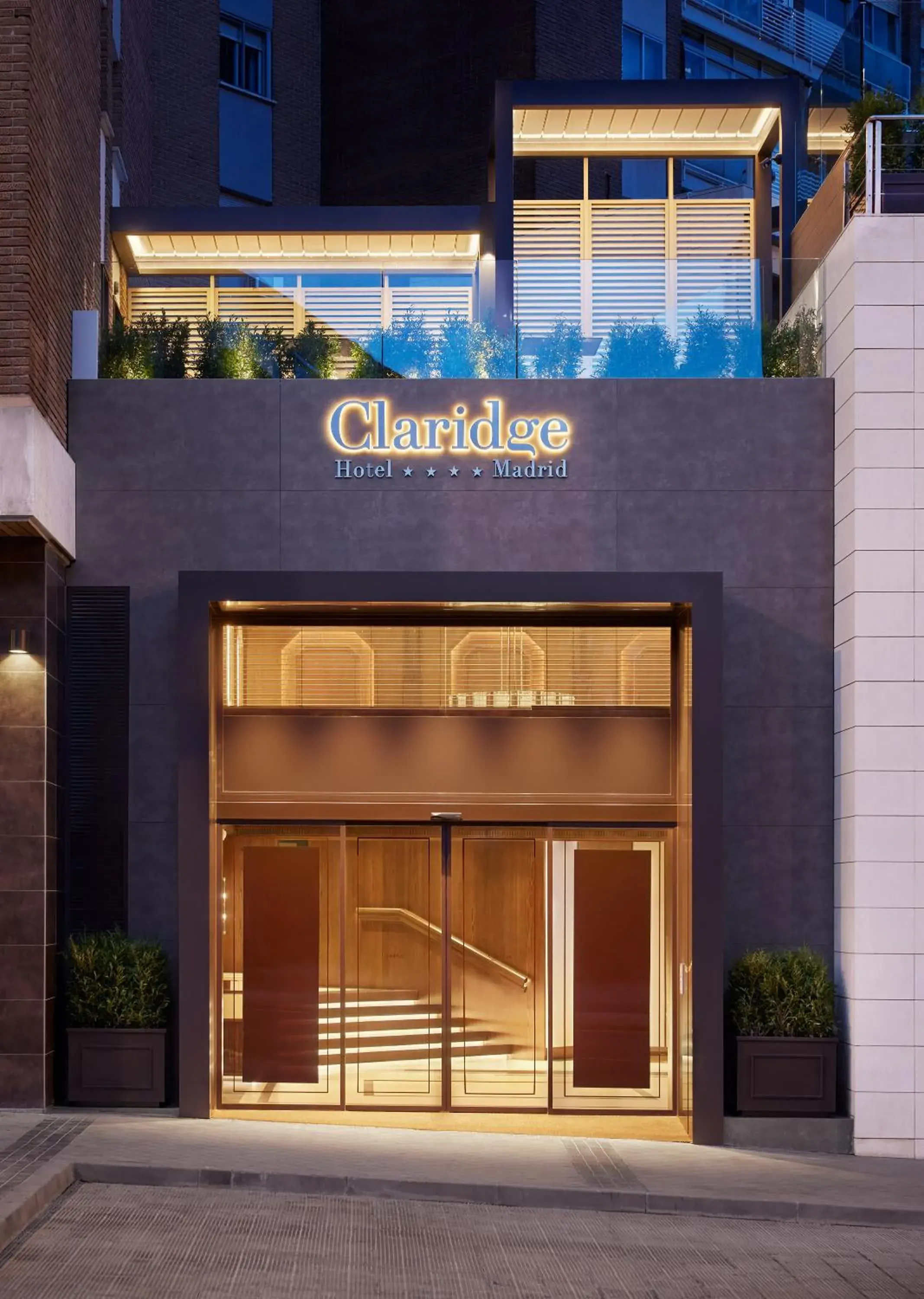 Property building in Claridge Madrid Property building in Claridge Madrid